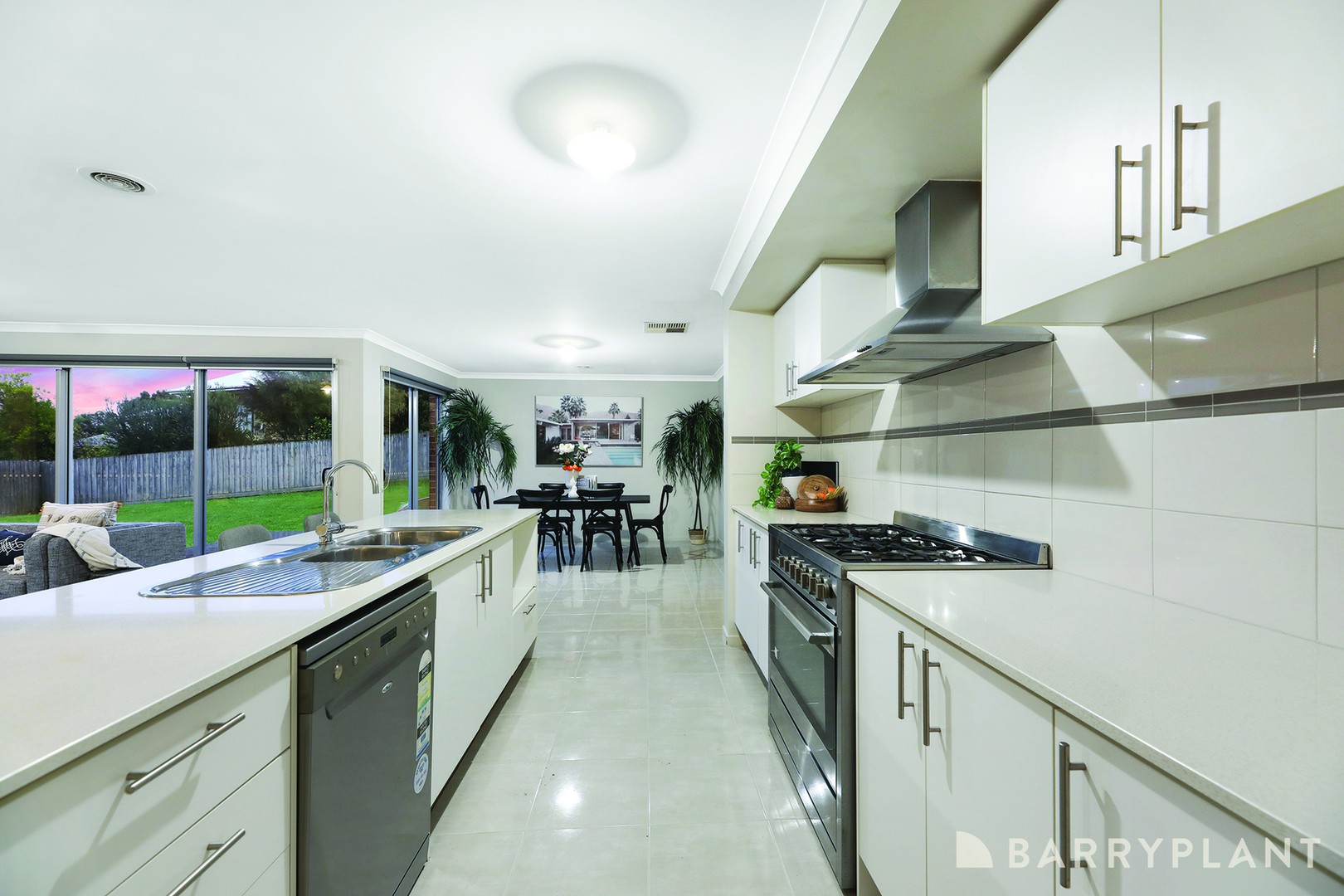 8 Kensington Square, Drouin, VIC 3818, Drouin - Thumbnail 5