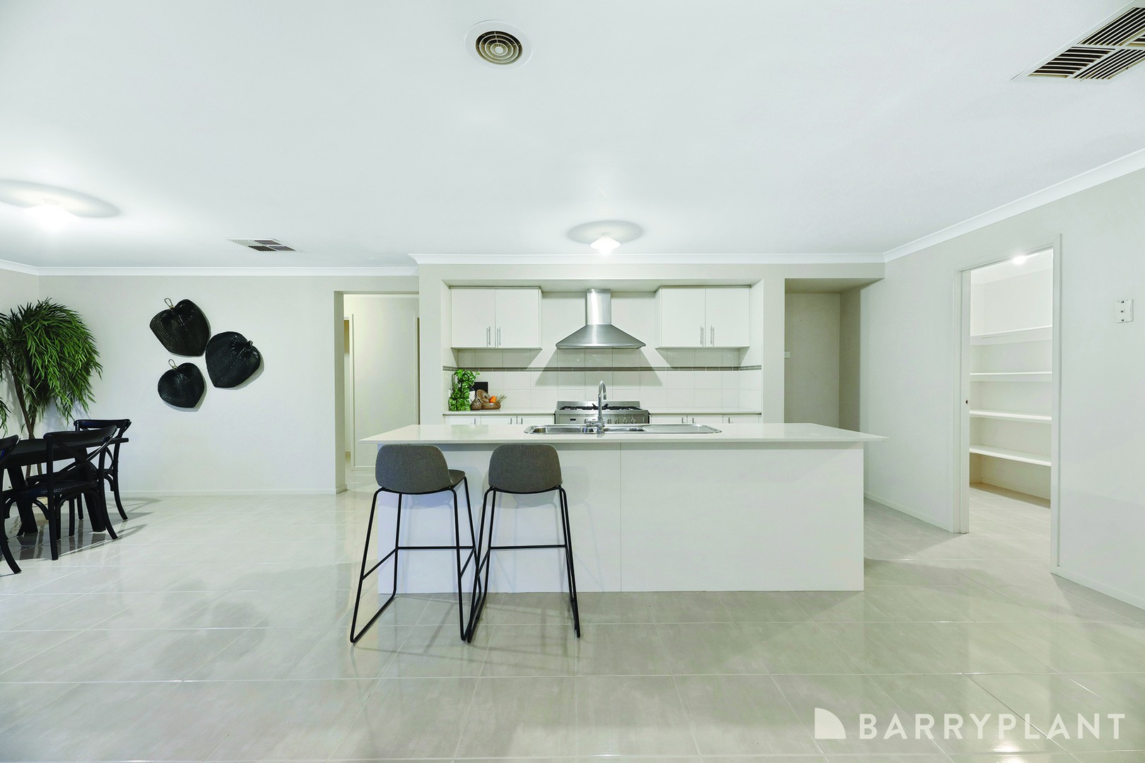 8 Kensington Square, Drouin, VIC 3818, Drouin - Thumbnail 7