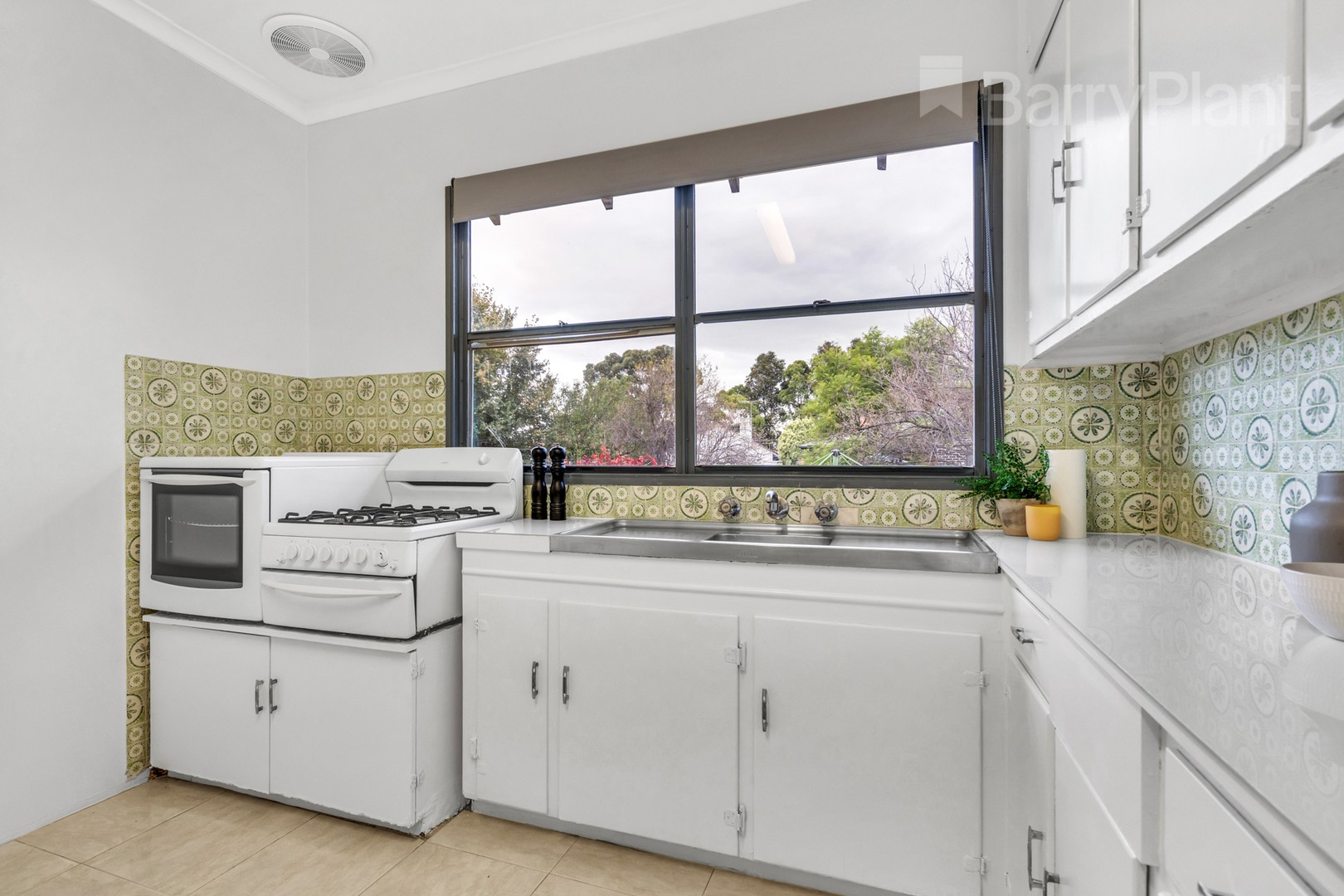 8 Kerang Avenue, Reservoir, VIC 3073, Reservoir - Thumbnail 7