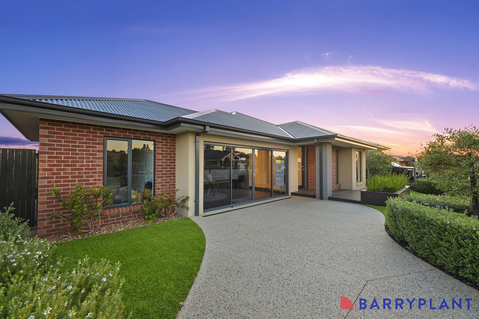 8 King Parrot Boulevard, Drouin, VIC 3818, Drouin - Thumbnail 2
