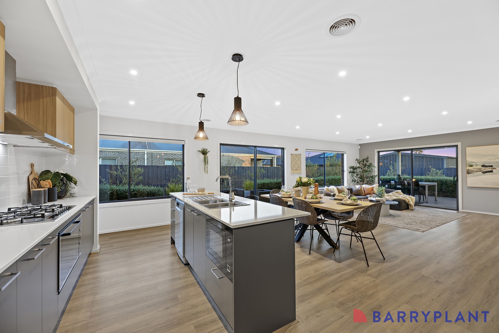 8 King Parrot Boulevard, Drouin, VIC 3818, Drouin - Thumbnail 7