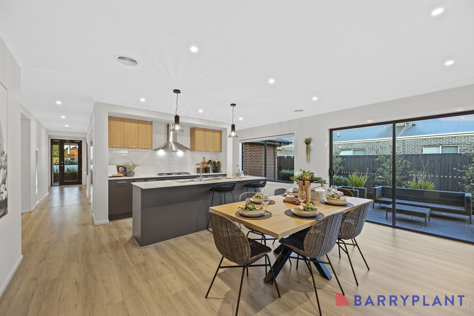 8 King Parrot Boulevard, Drouin, VIC 3818, Drouin - Thumbnail 8
