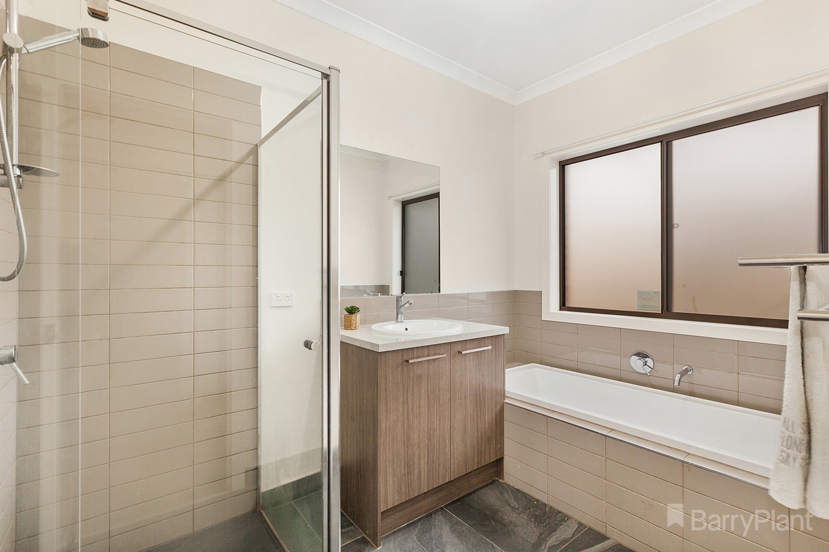 8 Kirribilli Cres, Wallan, VIC 3756, Wallan - Thumbnail 6