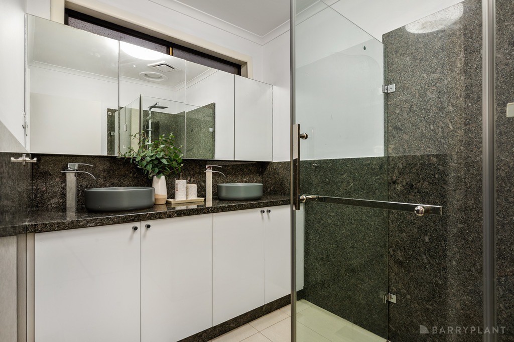 8 Kogarah Court, Keysborough, VIC 3173, Keysborough - Thumbnail 8