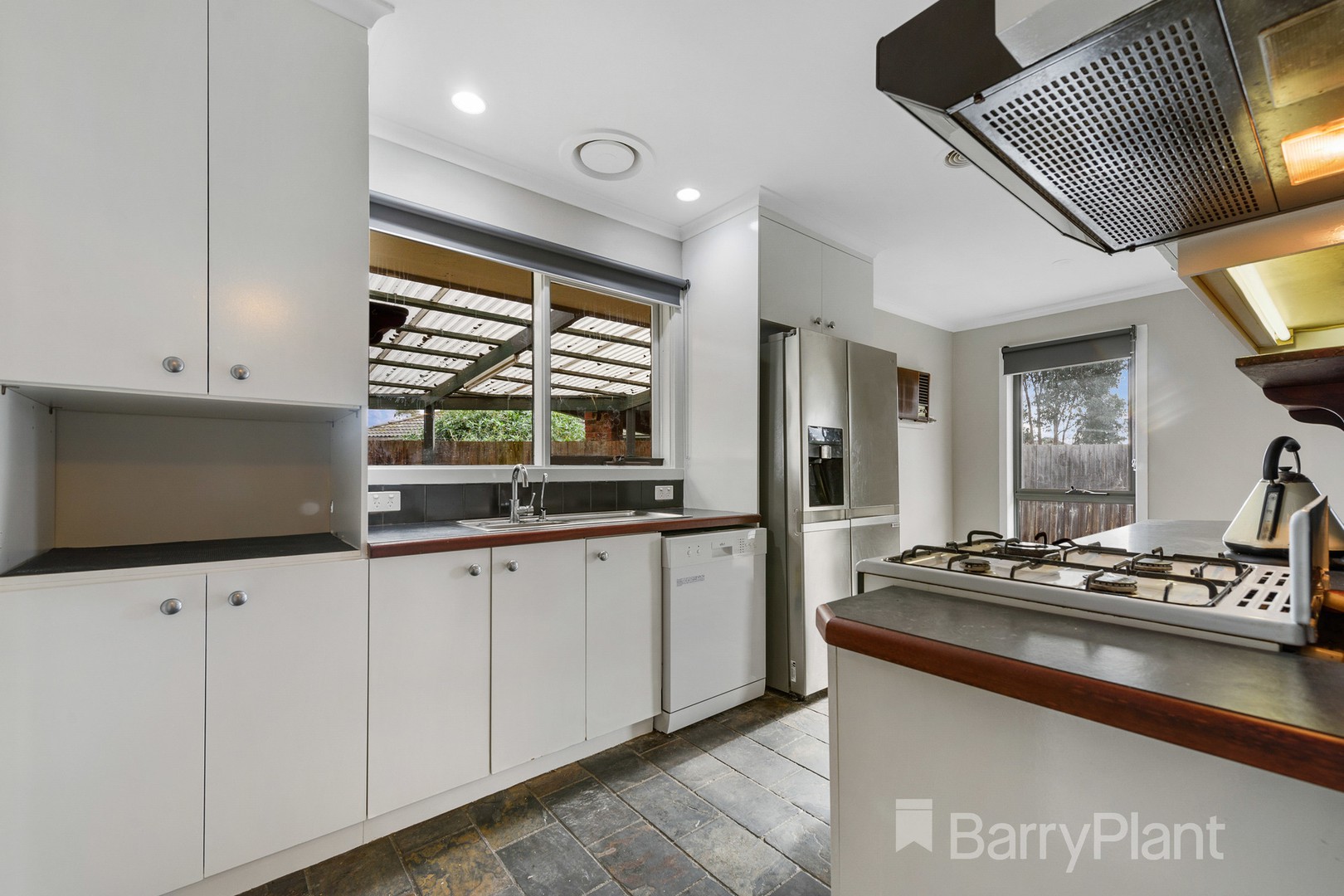 8 Kyora Court, Melton, VIC 3337, Melton - Thumbnail 3
