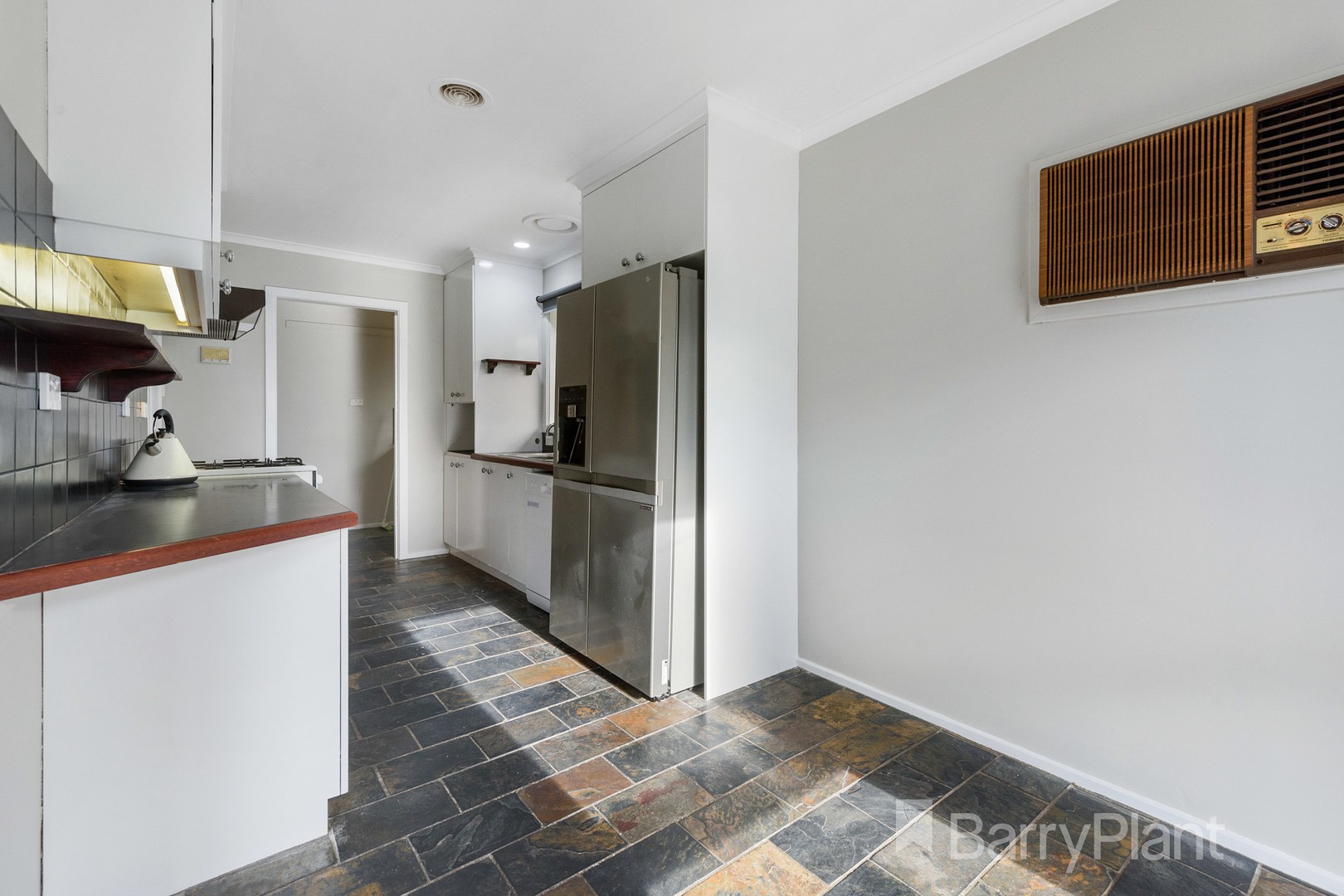 8 Kyora Court, Melton, VIC 3337, Melton - Thumbnail 4