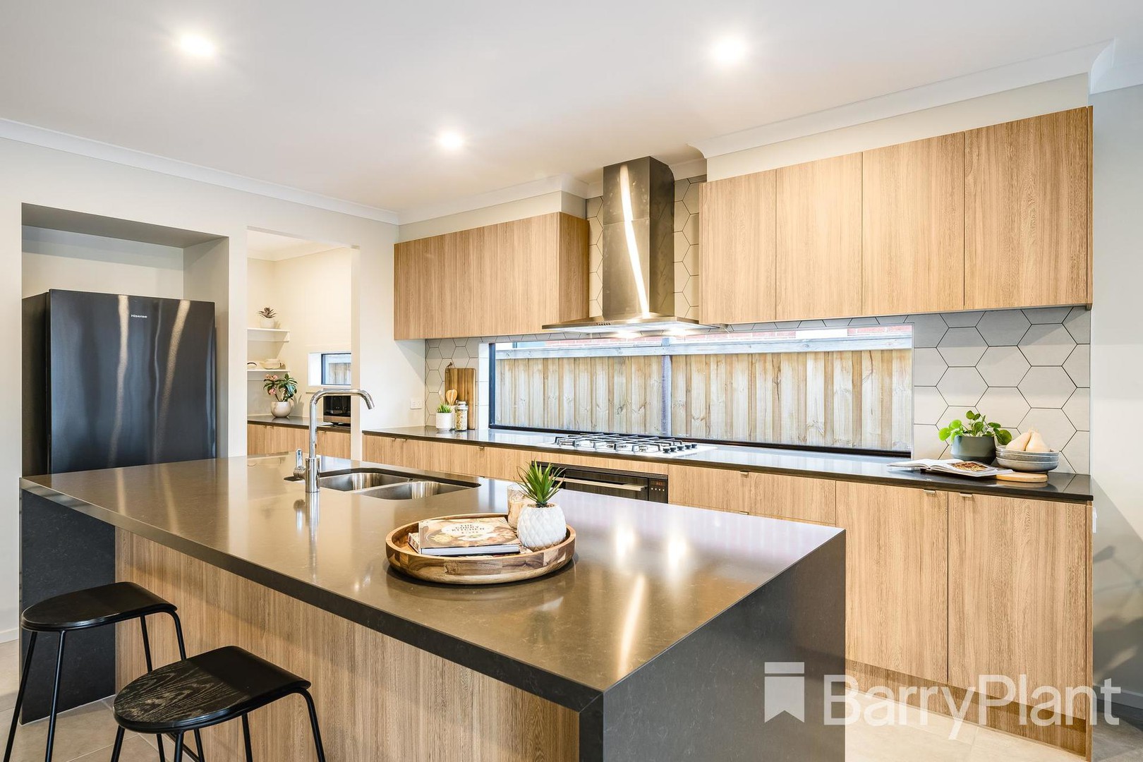 8 Languid Street, Armstrong Creek, VIC 3217 - Thumbnail 2 - 25/01/2022