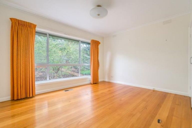 8 Latrobe Street, Bulleen, VIC 3105, Bulleen - Thumbnail 4