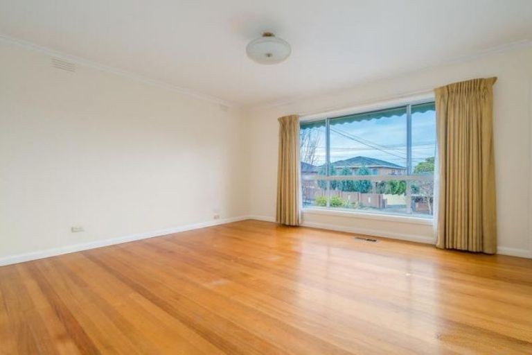 8 Latrobe Street, Bulleen, VIC 3105, Bulleen - Thumbnail 6