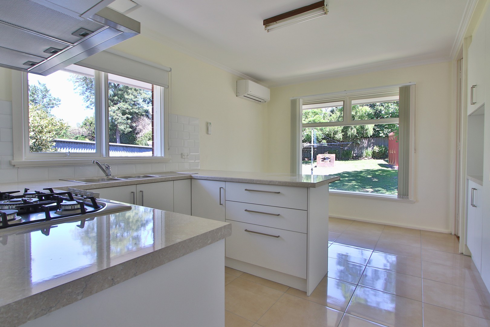 8 Lauri Ann Street, Templestowe Lower, VIC 3107, Templestowe Lower - Thumbnail 4