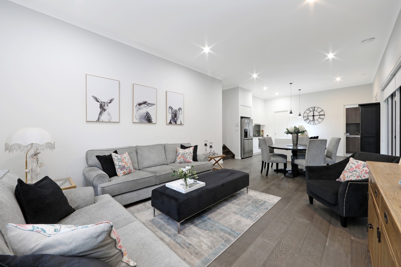 8 Laurina Close, Lysterfield, VIC 3156, Lysterfield - Thumbnail 2