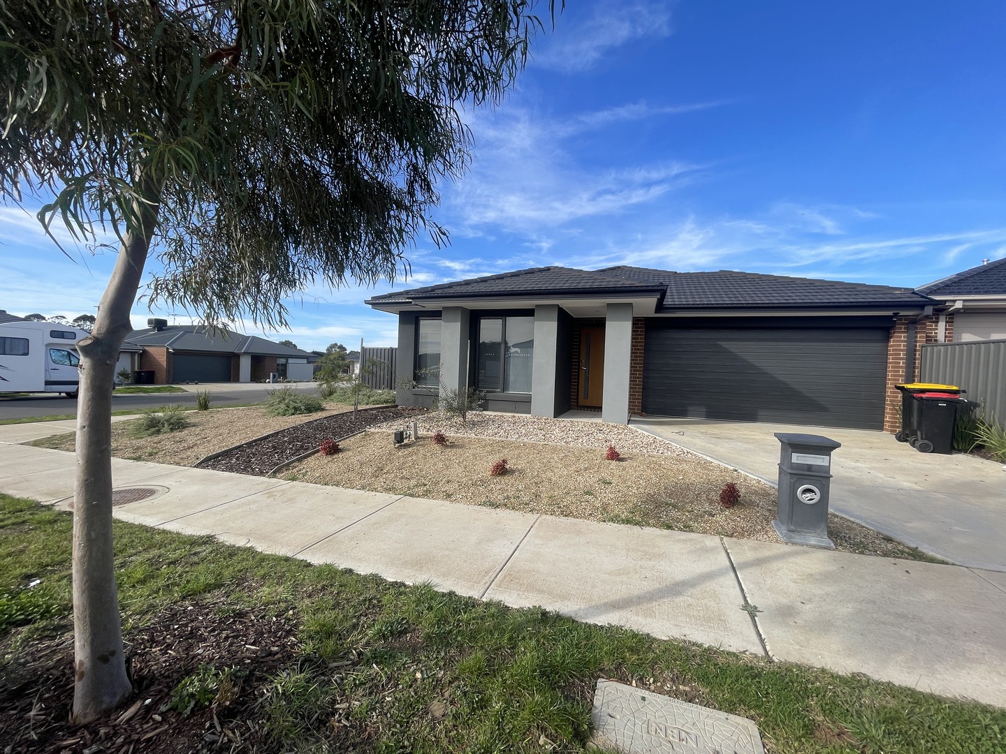 8 Limerick Way, Kilmore, VIC 3764 - Thumbnail 1 - 23/07/2024