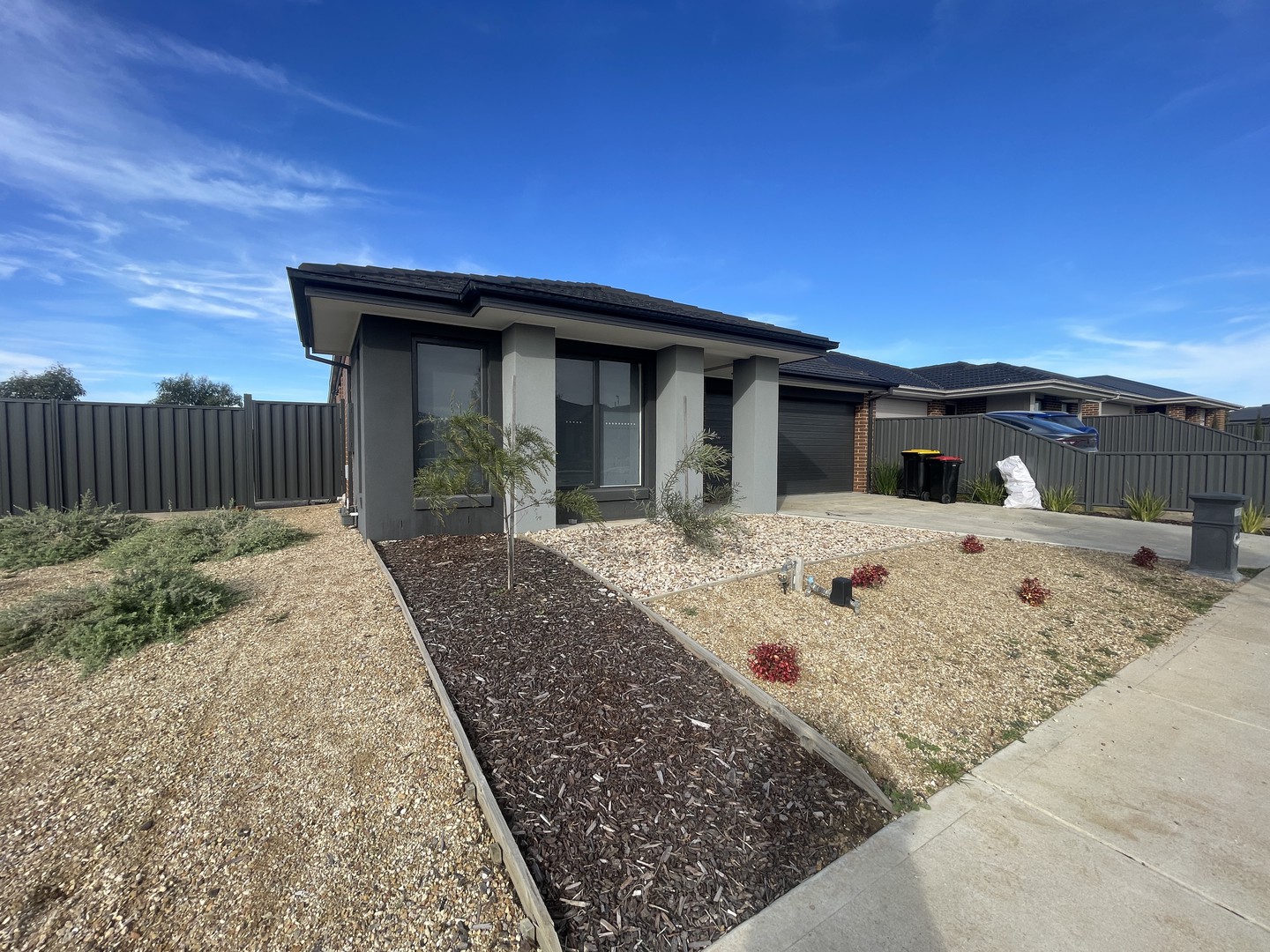 8 Limerick Way, Kilmore, VIC 3764 - Thumbnail 2 - 23/07/2024