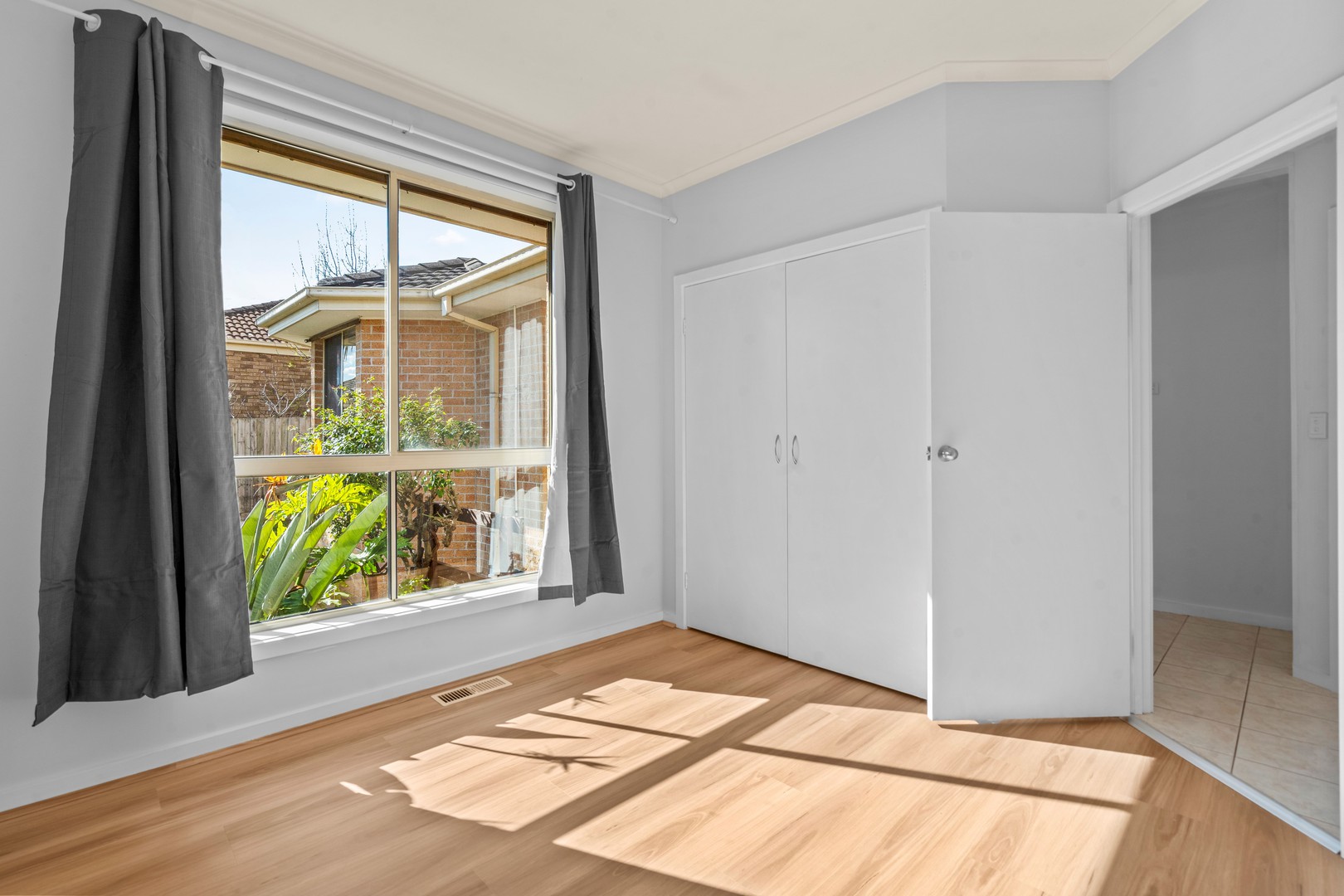 8 Linda Avenue, Box Hill North, VIC 3129, Box Hill North - Thumbnail 4