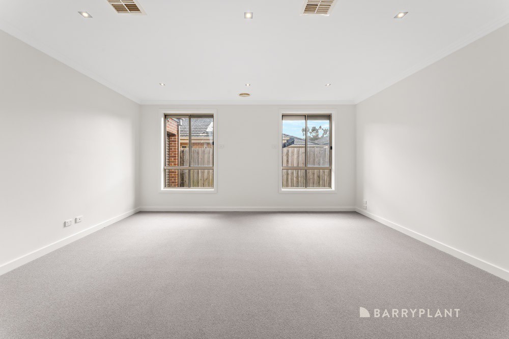 8 Lister Street, South Morang, VIC 3752, South Morang - Thumbnail 2