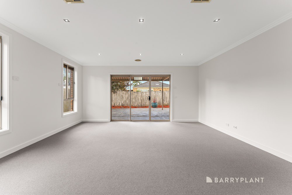8 Lister Street, South Morang, VIC 3752, South Morang - Thumbnail 4