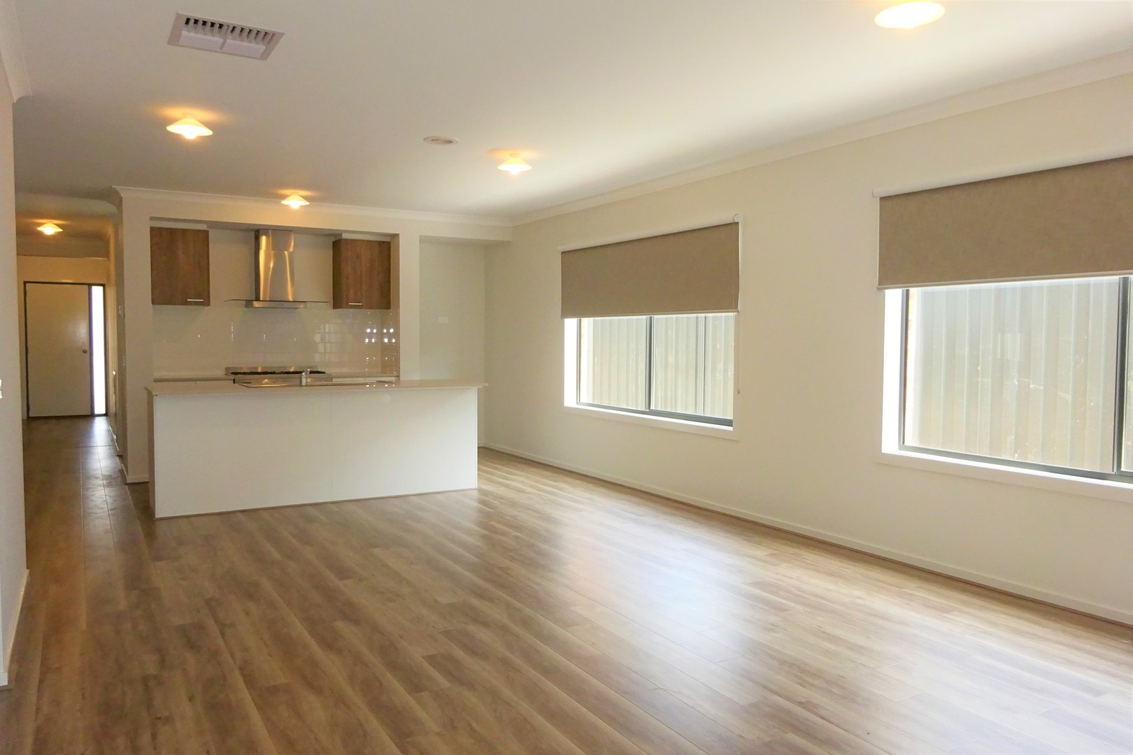 8 Lobb Street, Kalkallo, VIC 3064, Kalkallo - Thumbnail 4