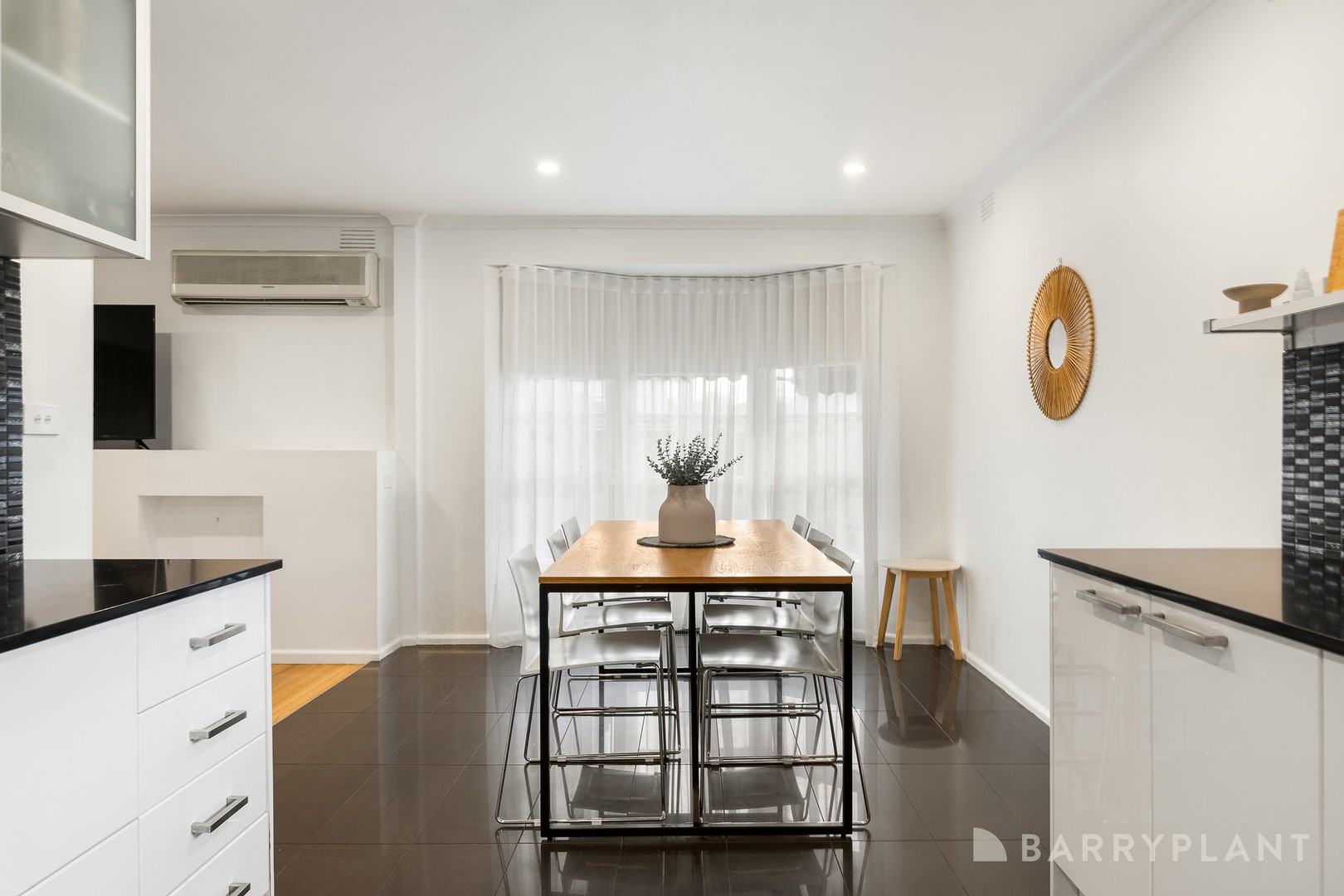 8 Lockhart Court, Kilsyth, VIC 3137, Kilsyth - Thumbnail 4