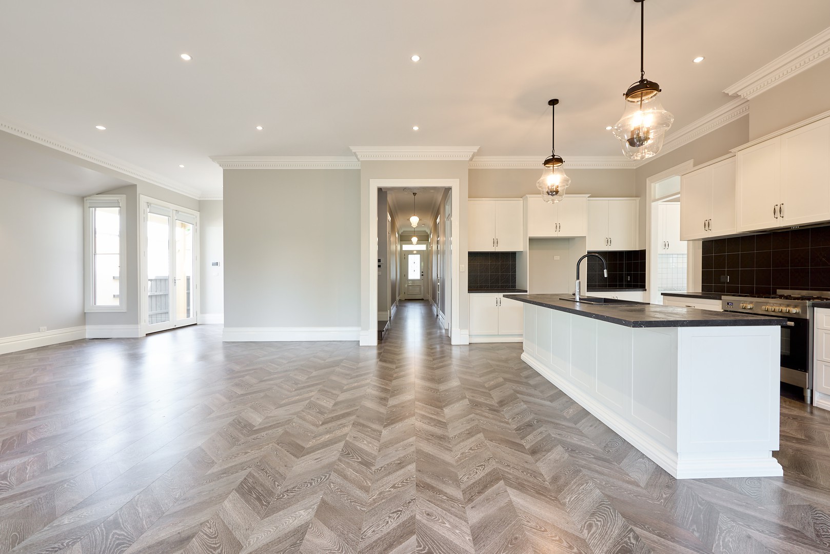 8 Logie Street, Oakleigh, VIC 3166 - Thumbnail 2 - 21/01/2025