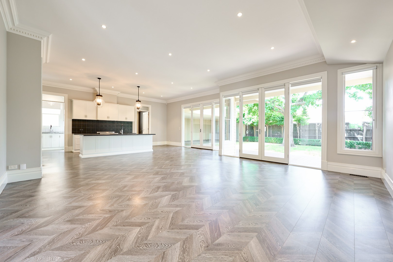 8 Logie Street, Oakleigh, VIC 3166 - Thumbnail 2 - 21/01/2025