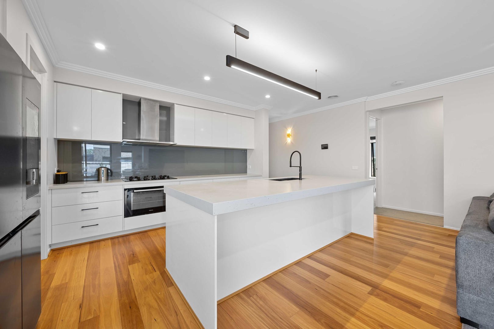 8 Lusitano Street, Taylors Lakes, VIC 3038, Taylors Lakes - Thumbnail 5