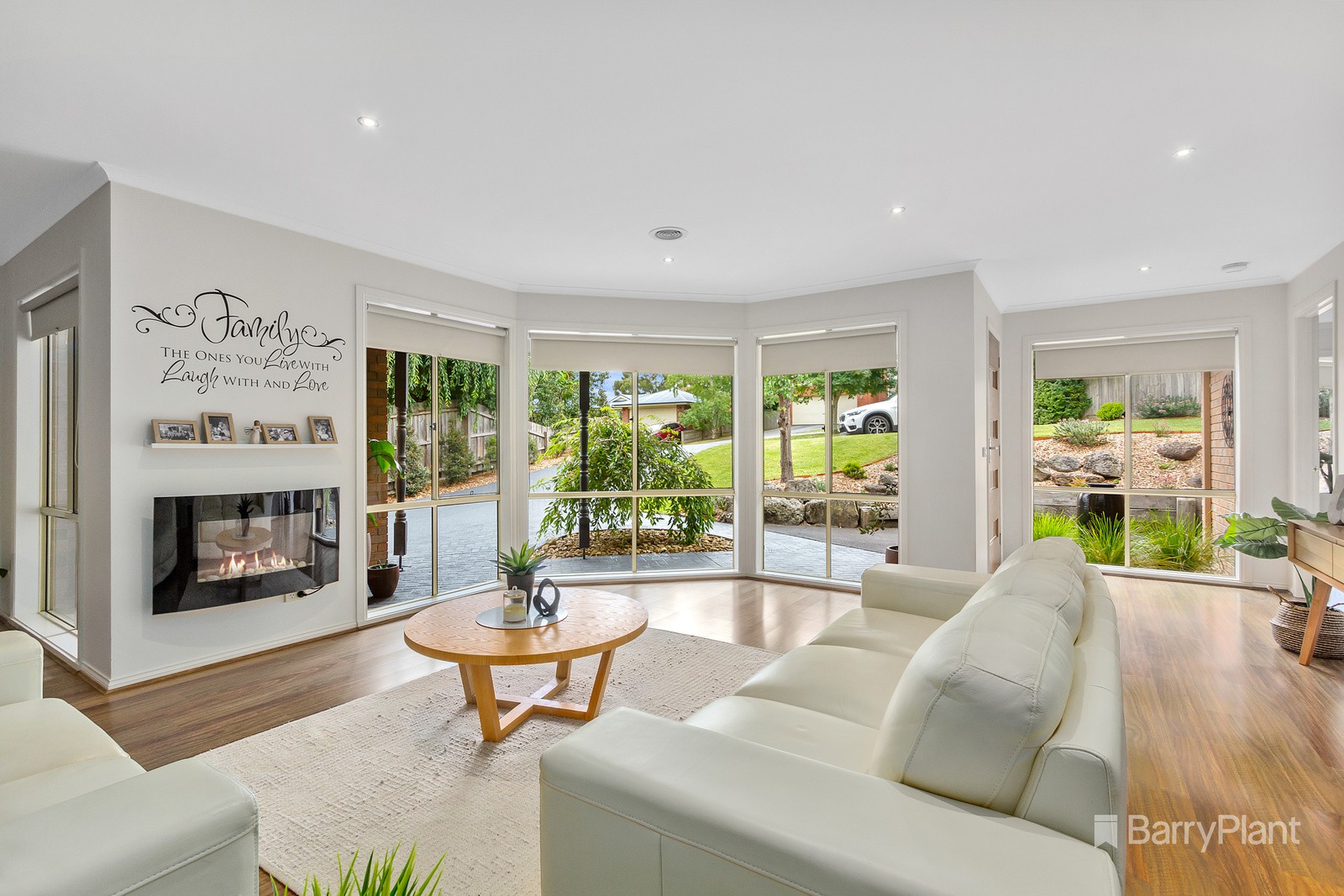8 Lyric Court, The Basin, VIC 3154, The Basin - Thumbnail 2