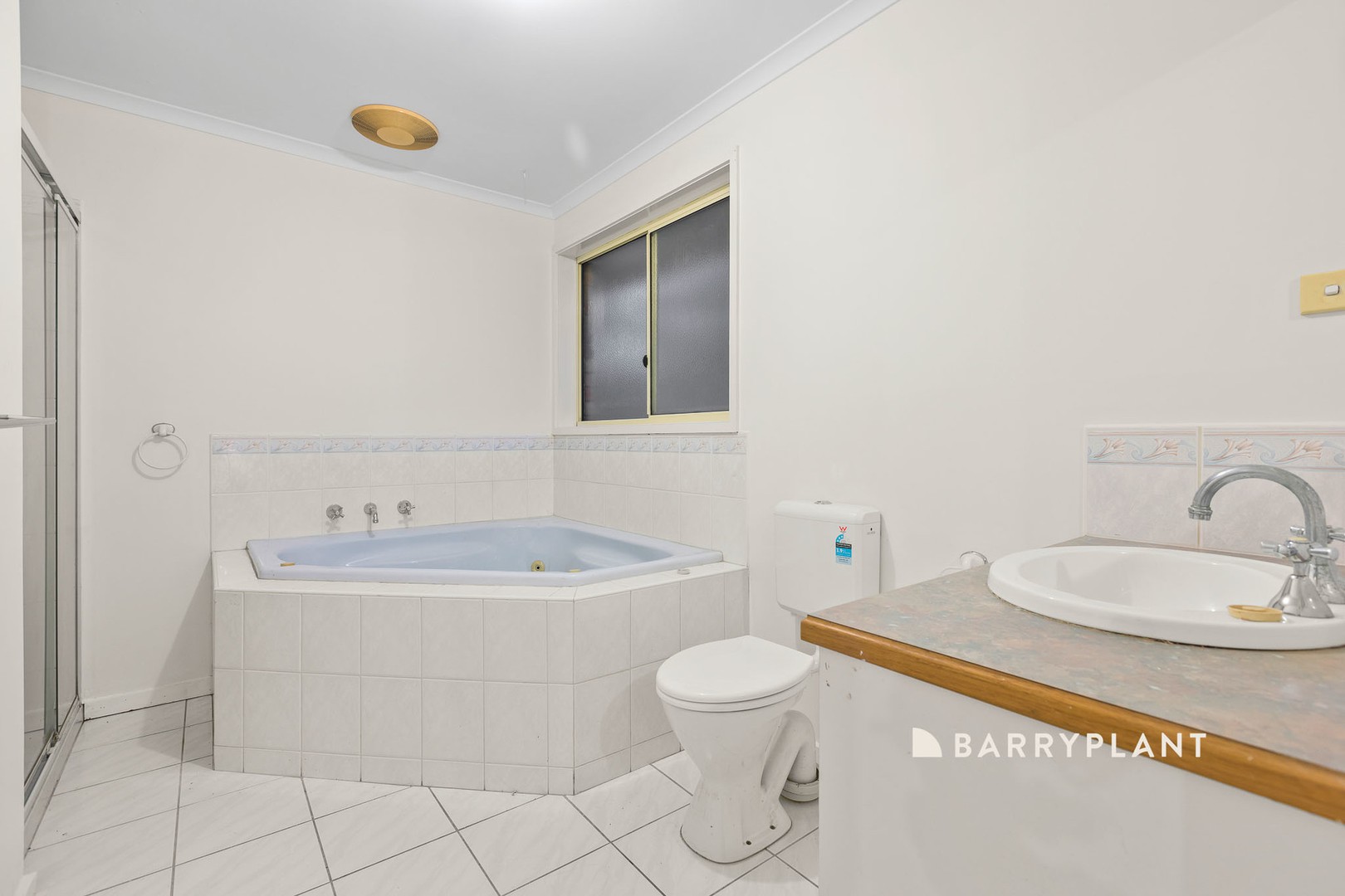 8 Madison Avenue, Narre Warren, VIC 3805, Narre Warren - Thumbnail 8