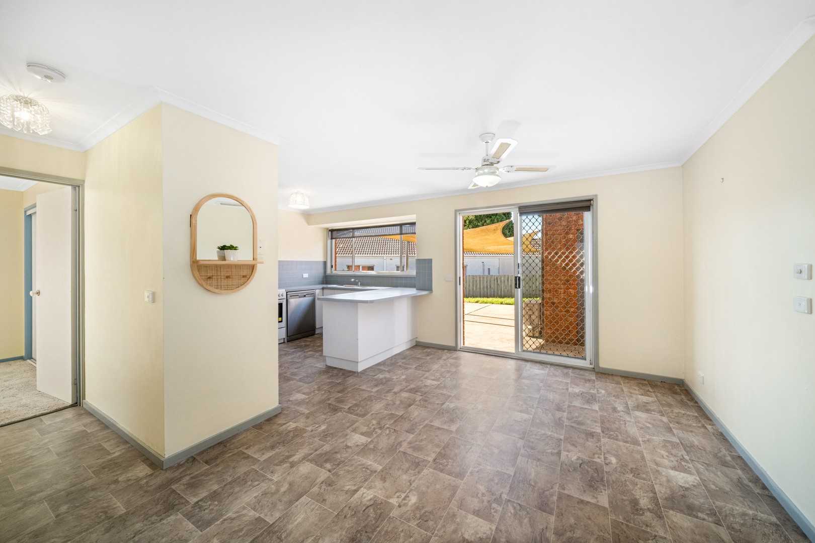 8 Malinda Crescent, Bell Park, VIC 3215, Bell Park - Thumbnail 3
