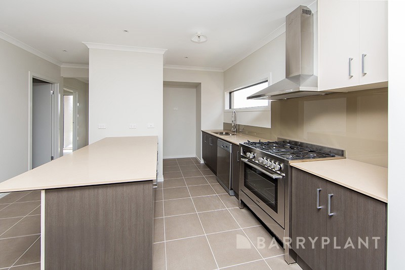 8 Matilda Drive, Keysborough, VIC 3173, Keysborough - Thumbnail 2