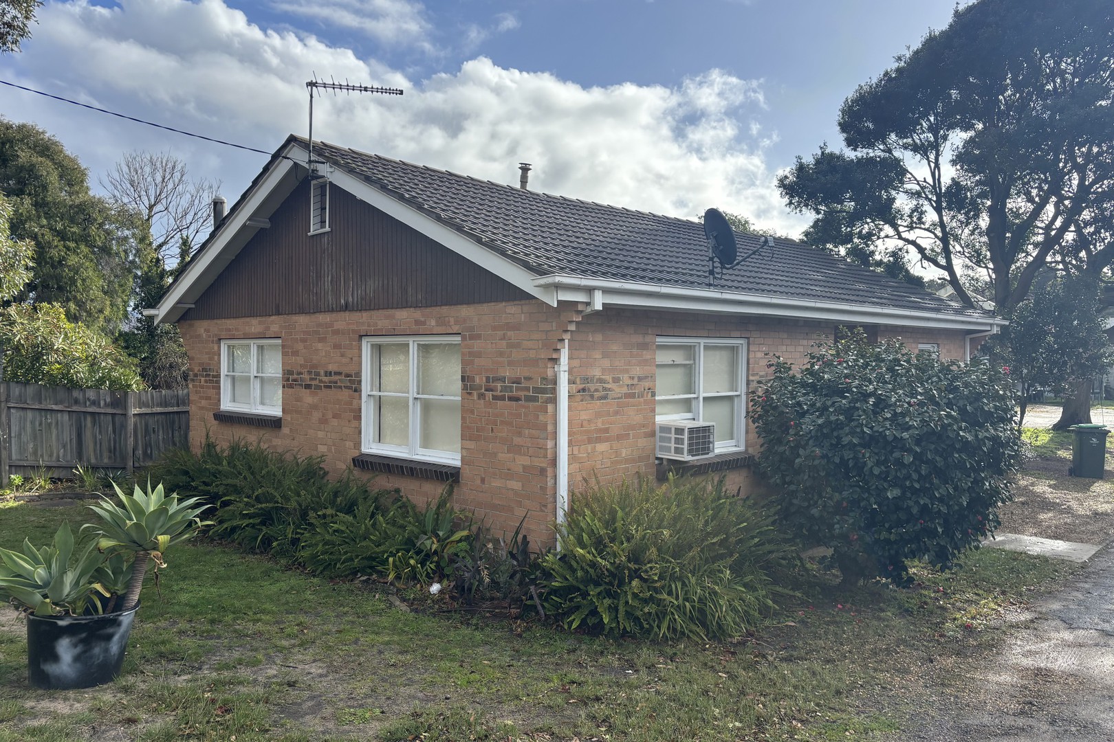 8 Mccombe StreetRosebud, vic 3939  - Leased, Rosebud - Thumbnail 2