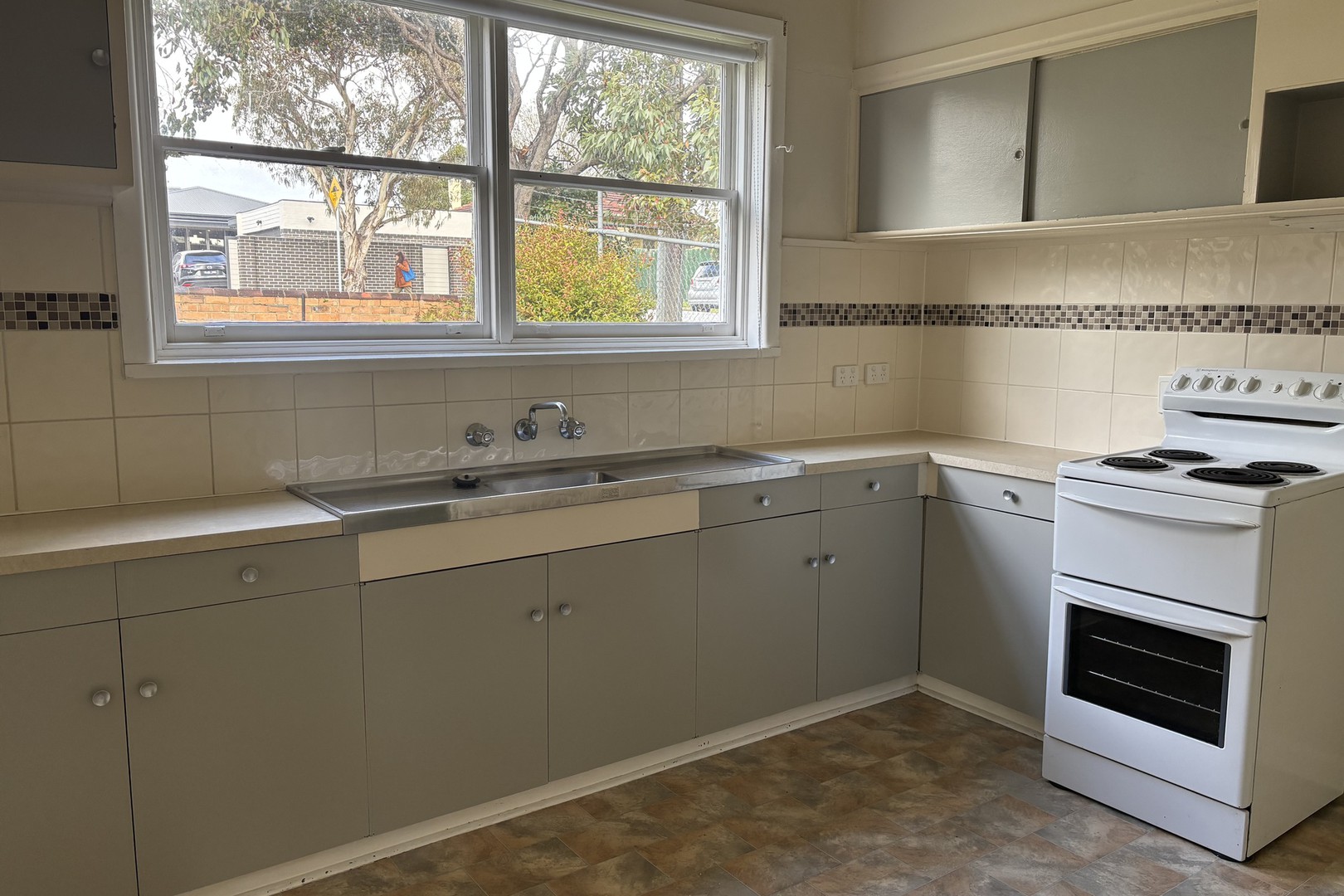 8 Mccombe Street, Rosebud, VIC 3939, Rosebud - Thumbnail 7