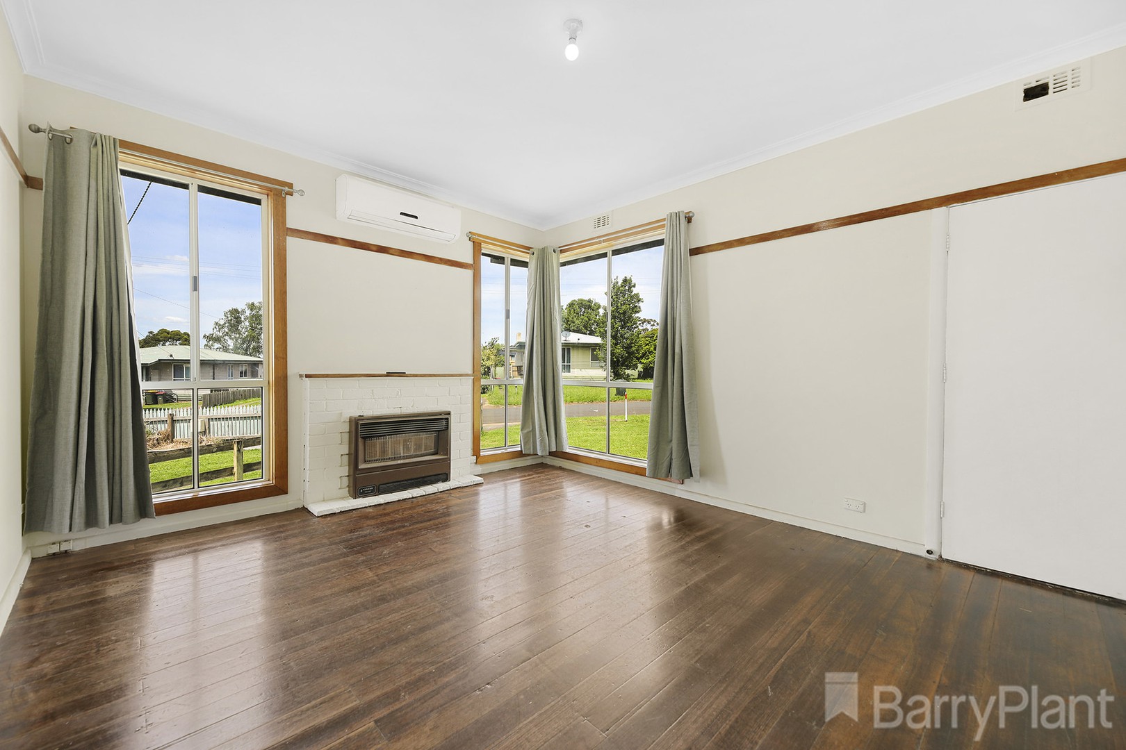 8 Mckindlay Street, Drouin, VIC 3818, Drouin - Thumbnail 2