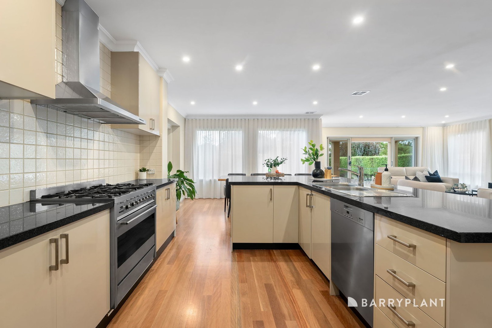 8 Merton Place, Mill Park, VIC 3082, Mill Park - Thumbnail 7