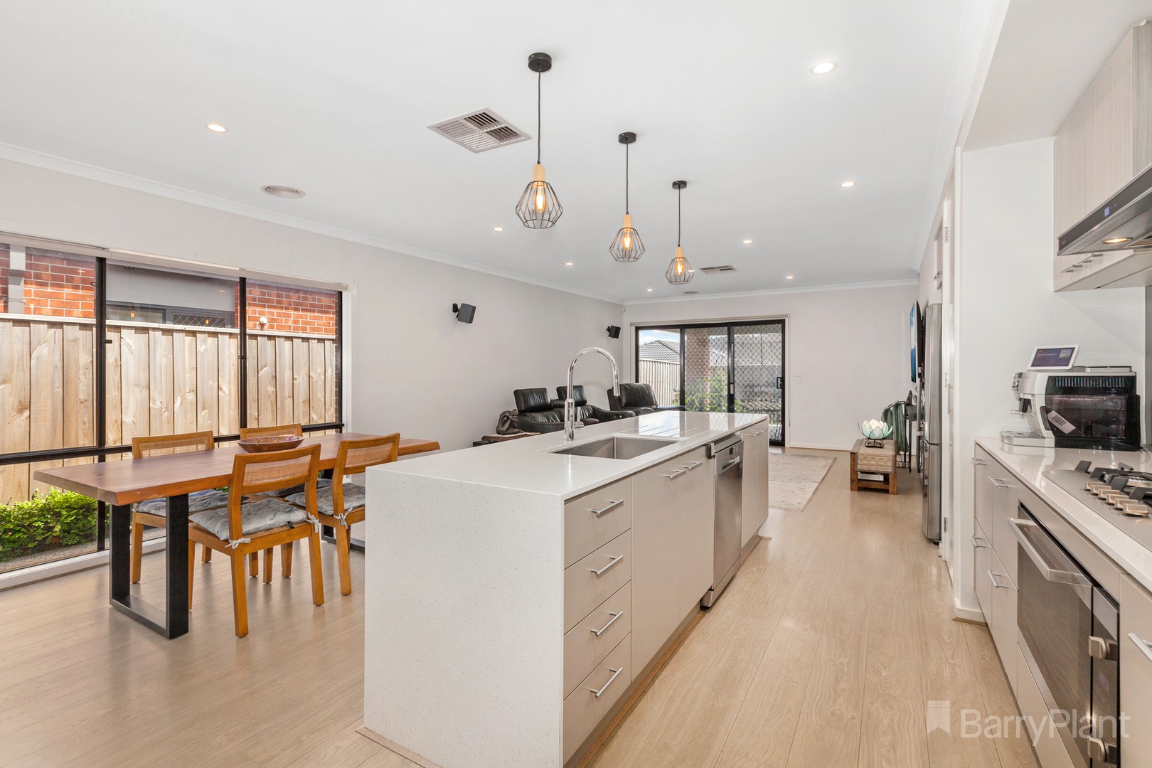 8 Milkmaid Street, Wallan, VIC 3756, Wallan - Thumbnail 3