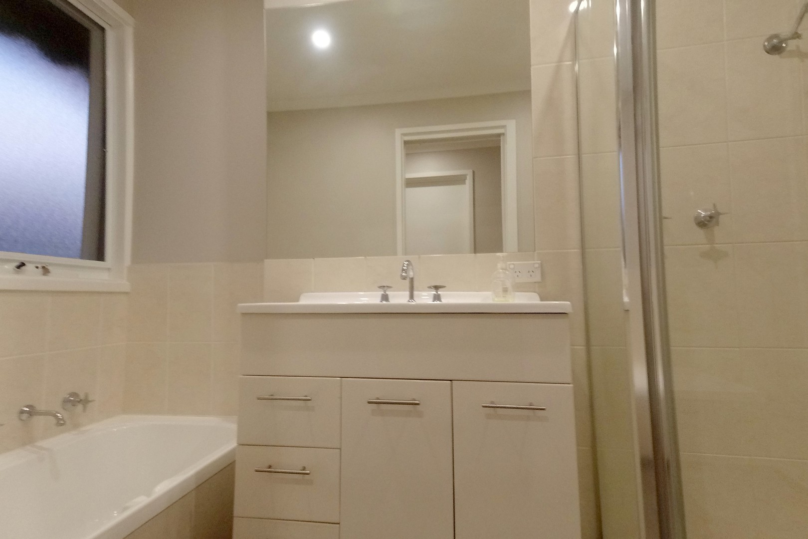 8 Milpera Crescent, Wantirna, VIC 3152, Wantirna - Thumbnail 3