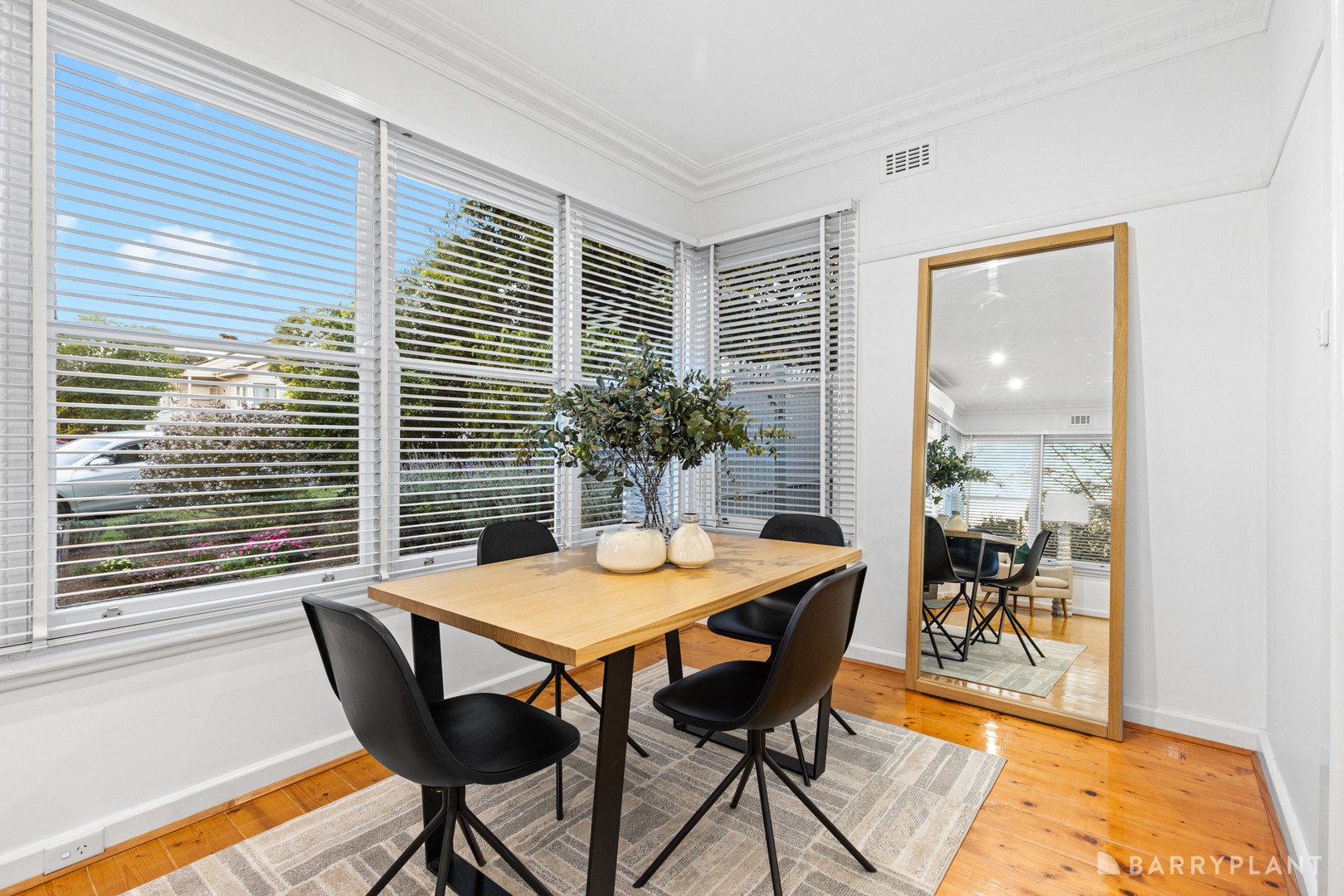 8 Mirabel Avenue, Ringwood East, VIC 3135, Ringwood East - Thumbnail 4