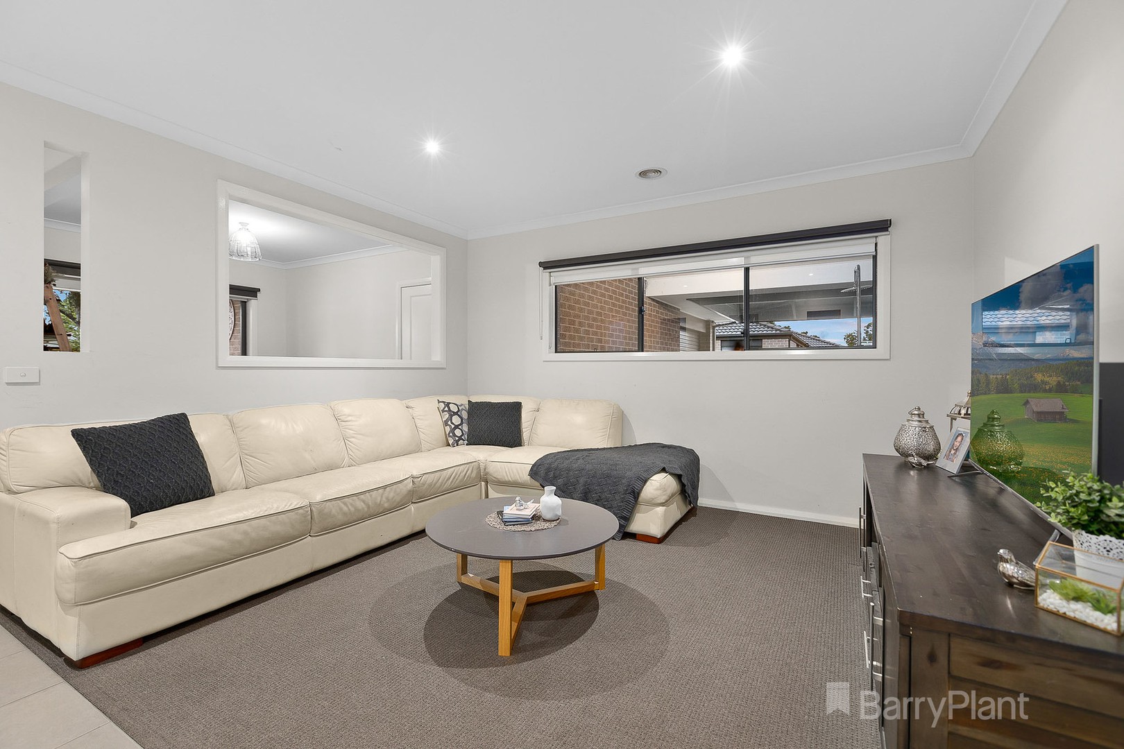 8 Moonlight Rise, Cranbourne East, VIC 3977, Cranbourne East - Thumbnail 3