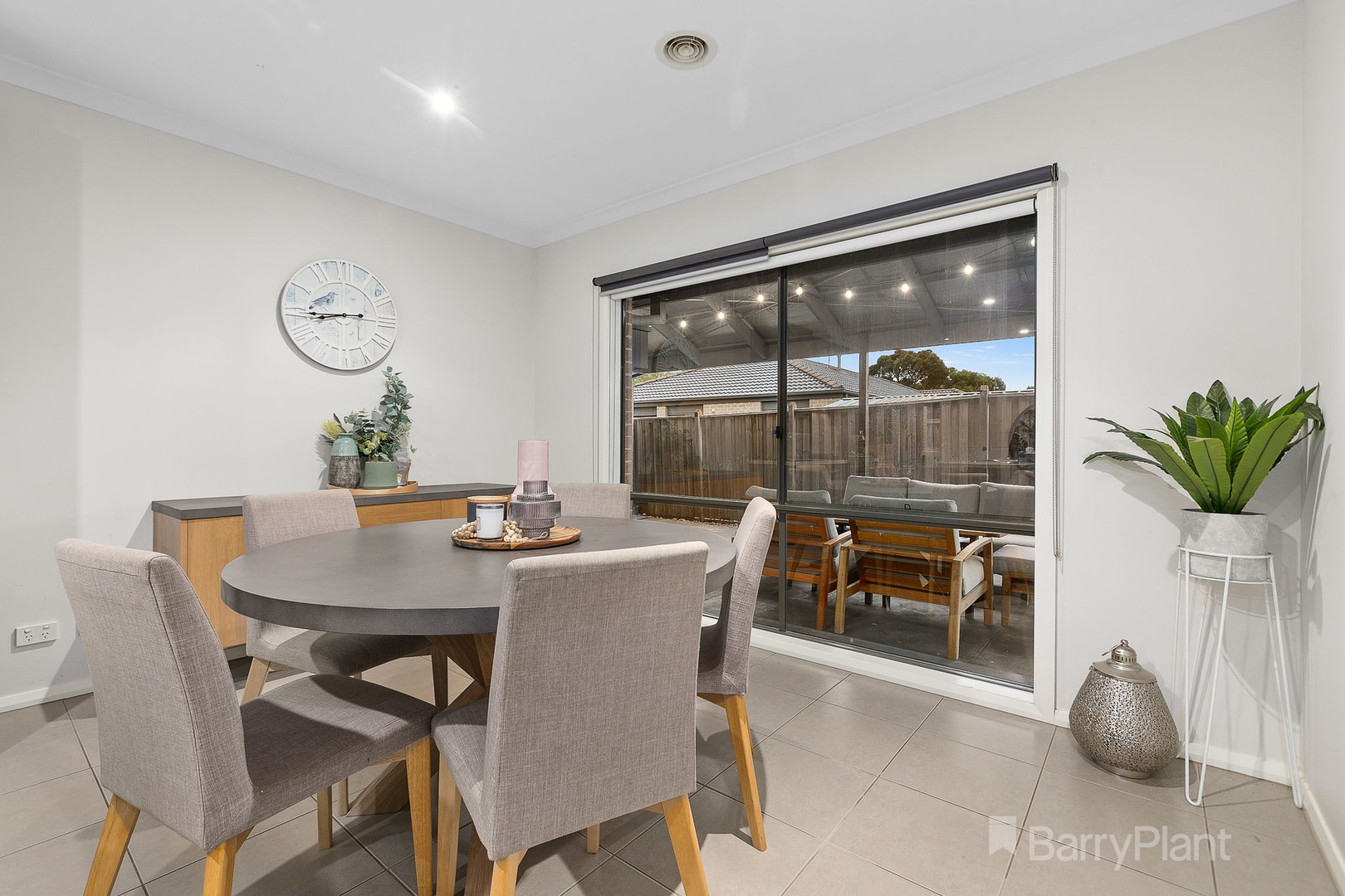 8 Moonlight Rise, Cranbourne East, VIC 3977, Cranbourne East - Thumbnail 6