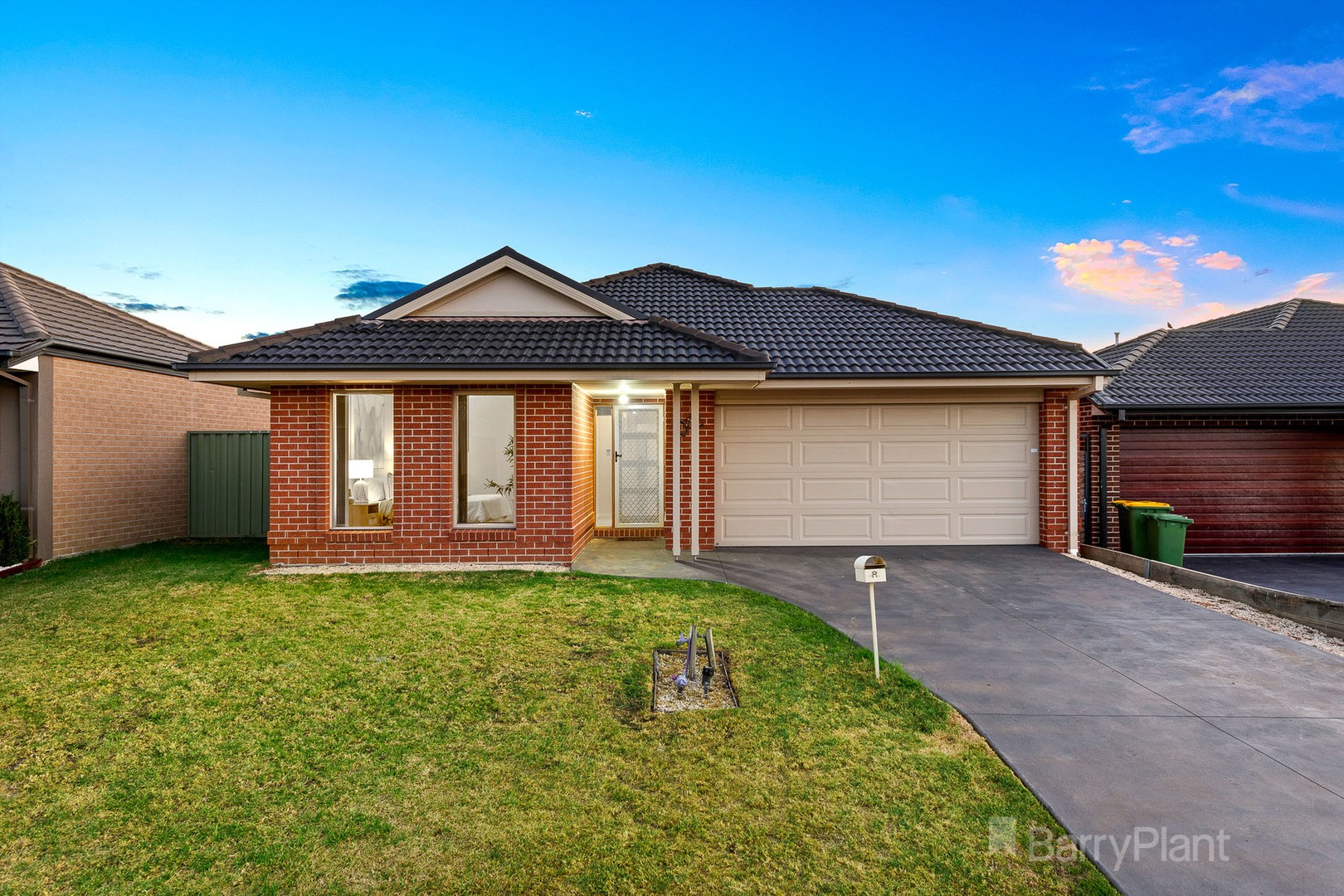 8 Moore Mews, Pakenham, VIC 3810, Pakenham - Thumbnail 2