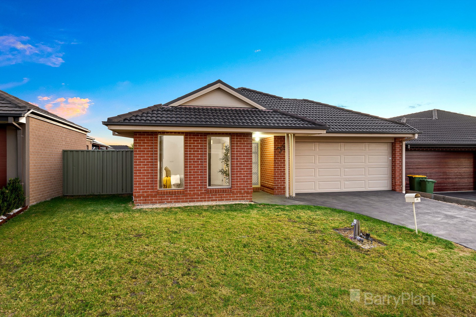8 Moore Mews, Pakenham, VIC 3810