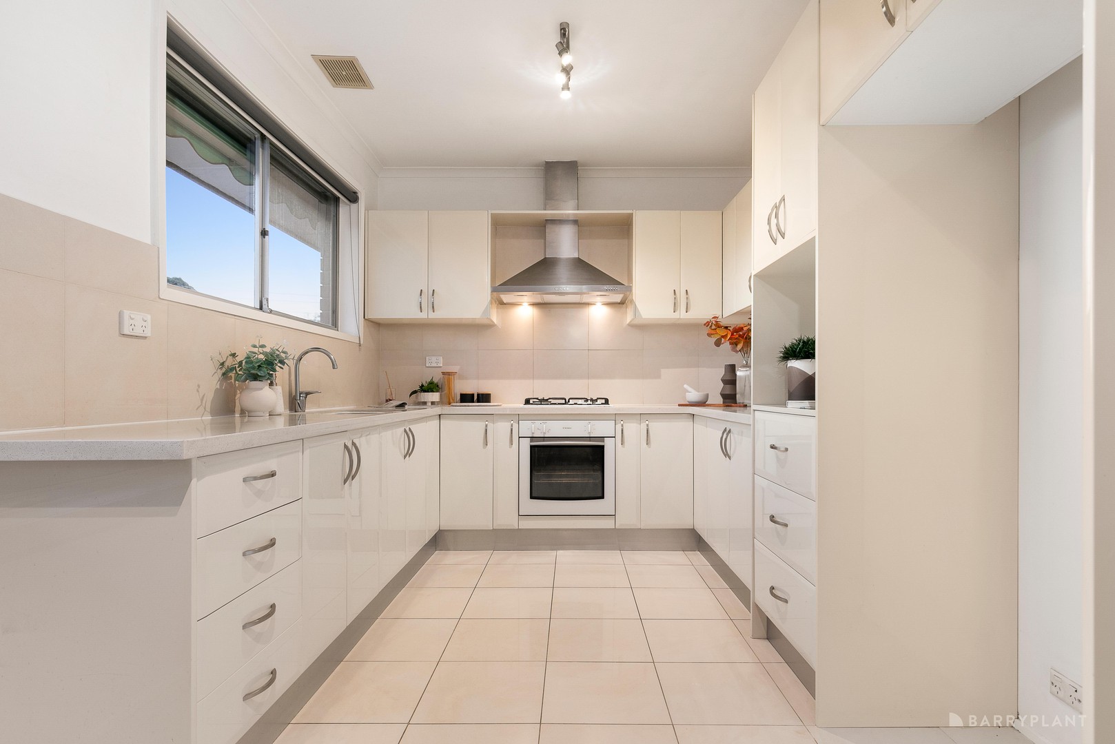 8 Mowbray Court, Doncaster East, VIC 3109, Doncaster East - Thumbnail 5