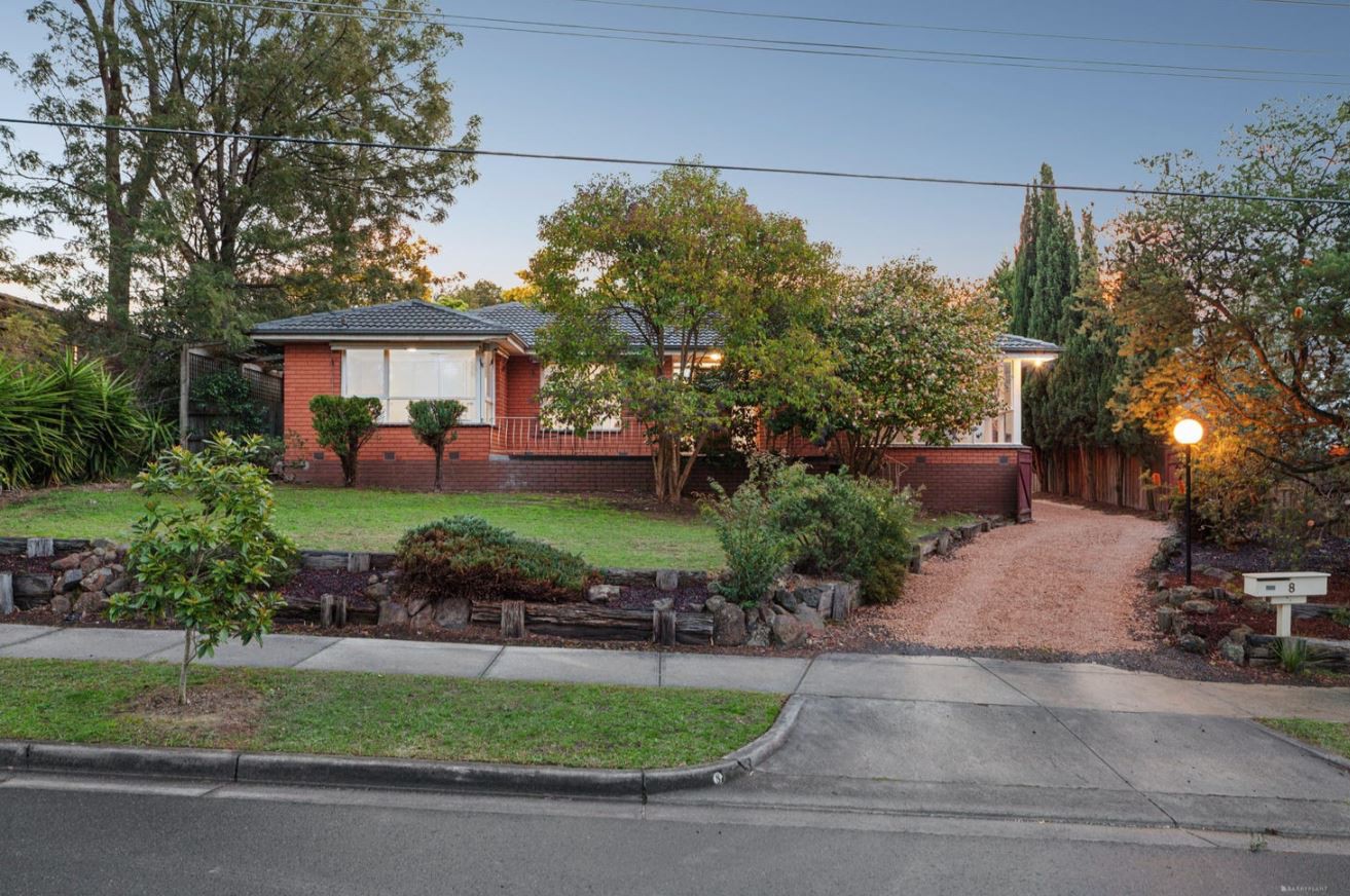8 Munro Street, Mitcham, VIC 3132, Mitcham - Thumbnail 3