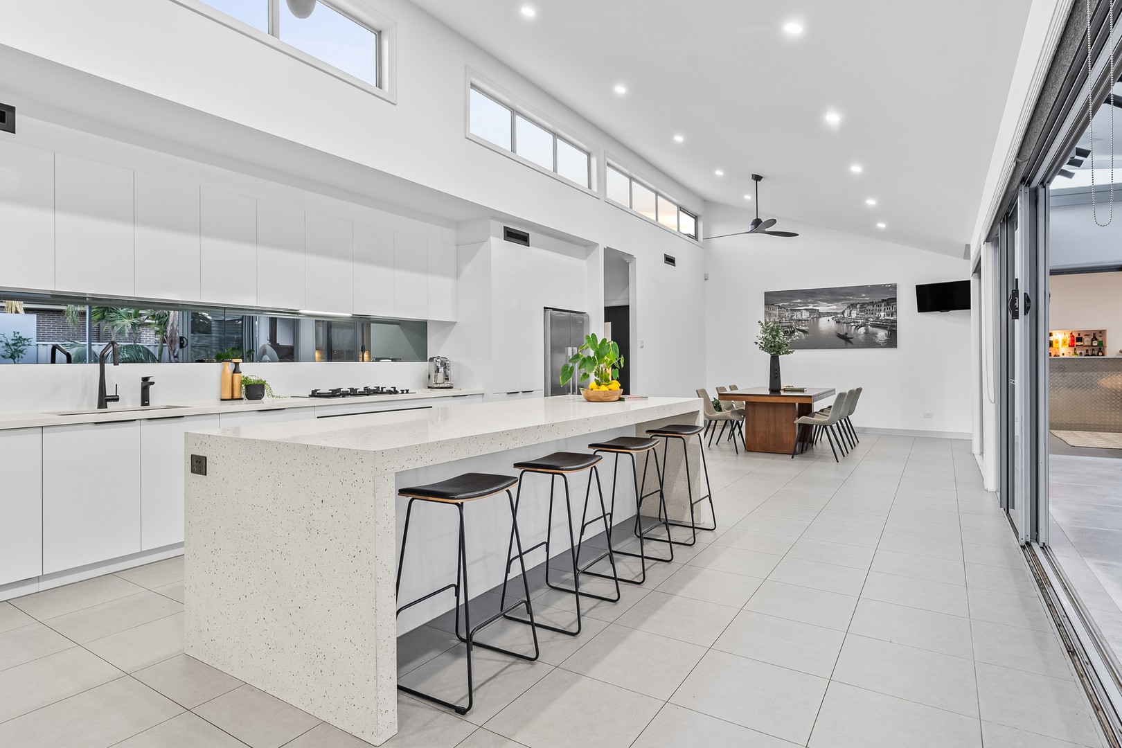 8 Narracan Close, Caroline Springs, VIC 3023, Caroline Springs - Thumbnail 6