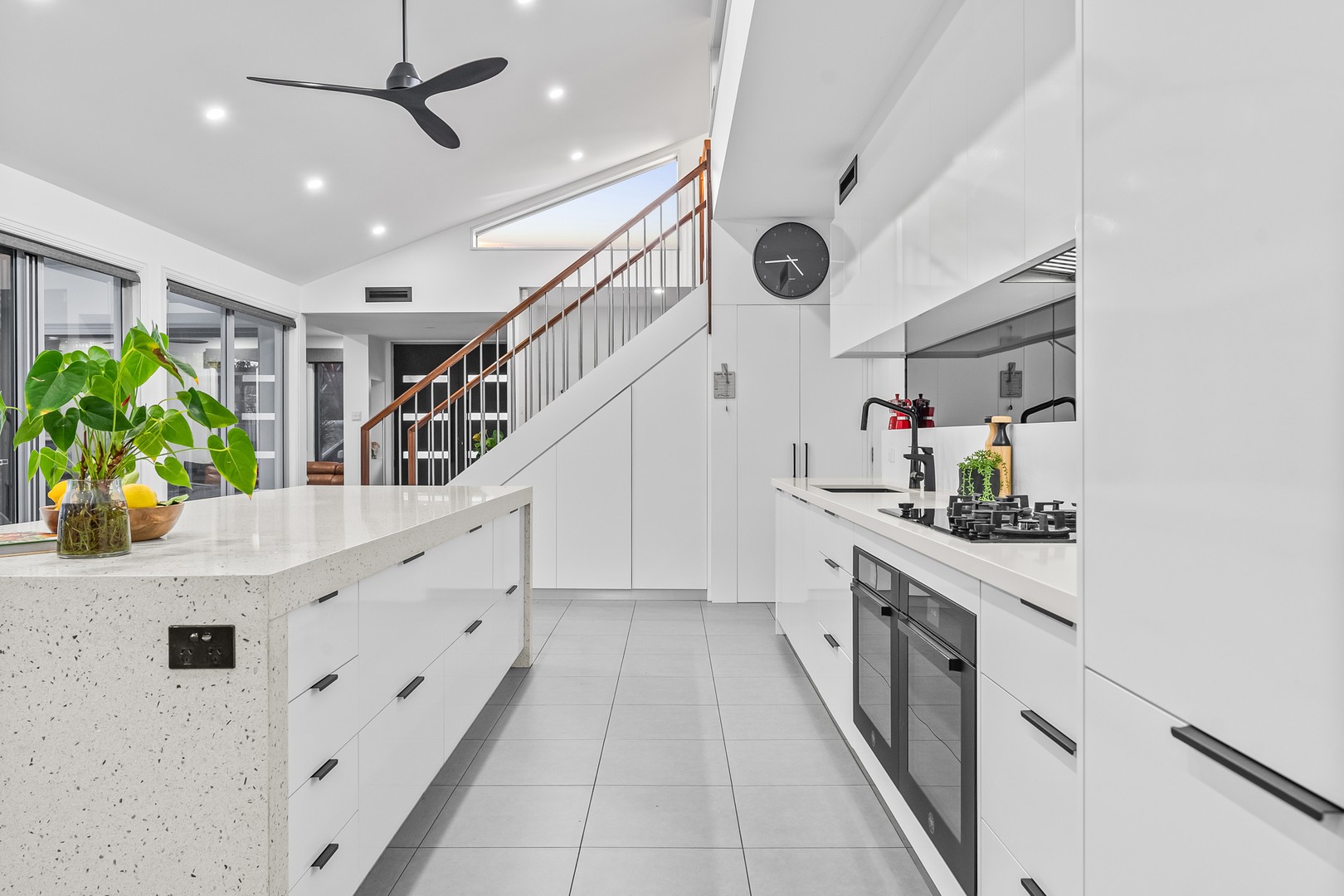 8 Narracan Close, Caroline Springs, VIC 3023, Caroline Springs - Thumbnail 7
