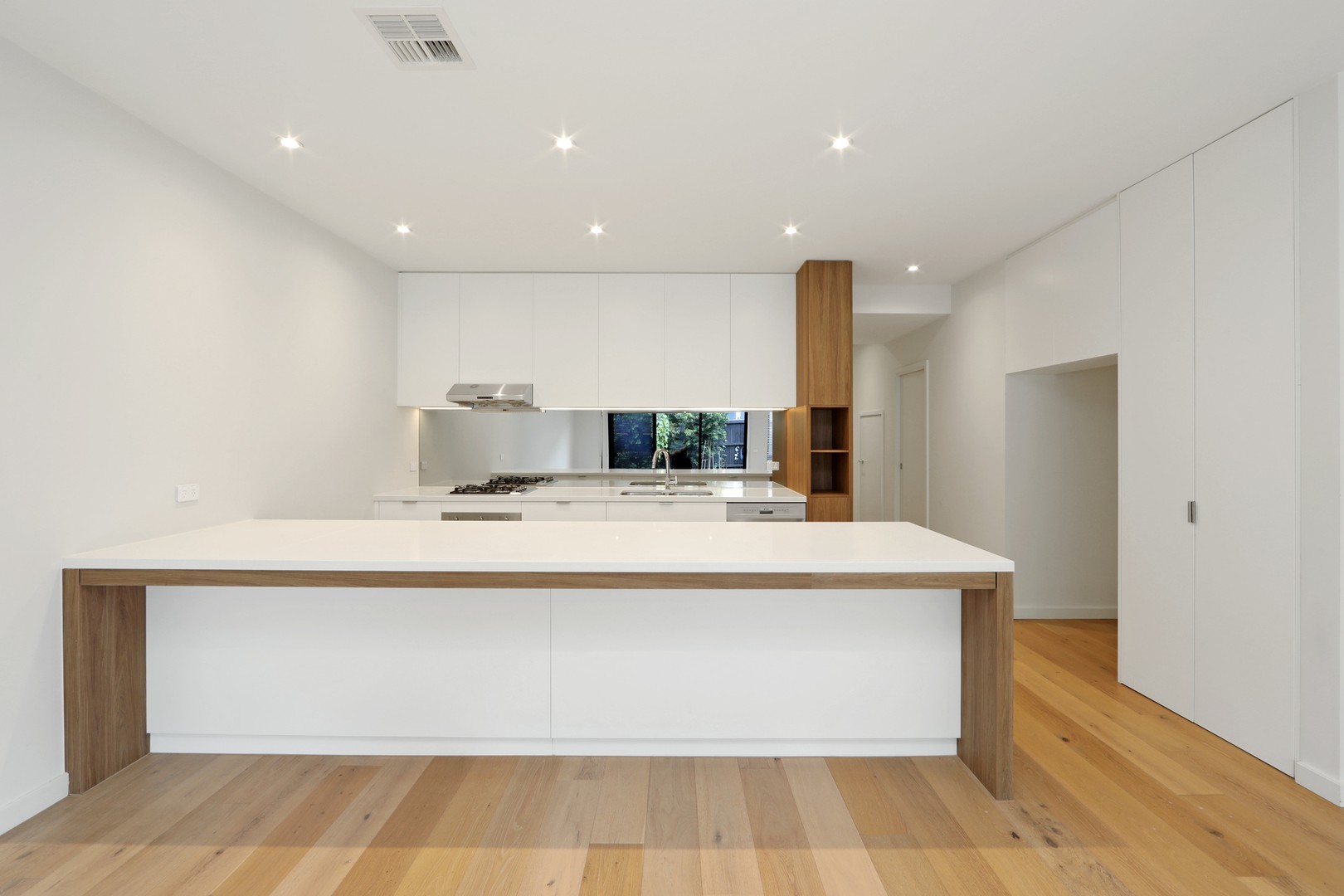 8 Newcastle Drive, Mulgrave, VIC 3170 - Thumbnail 1 - 27/04/2026