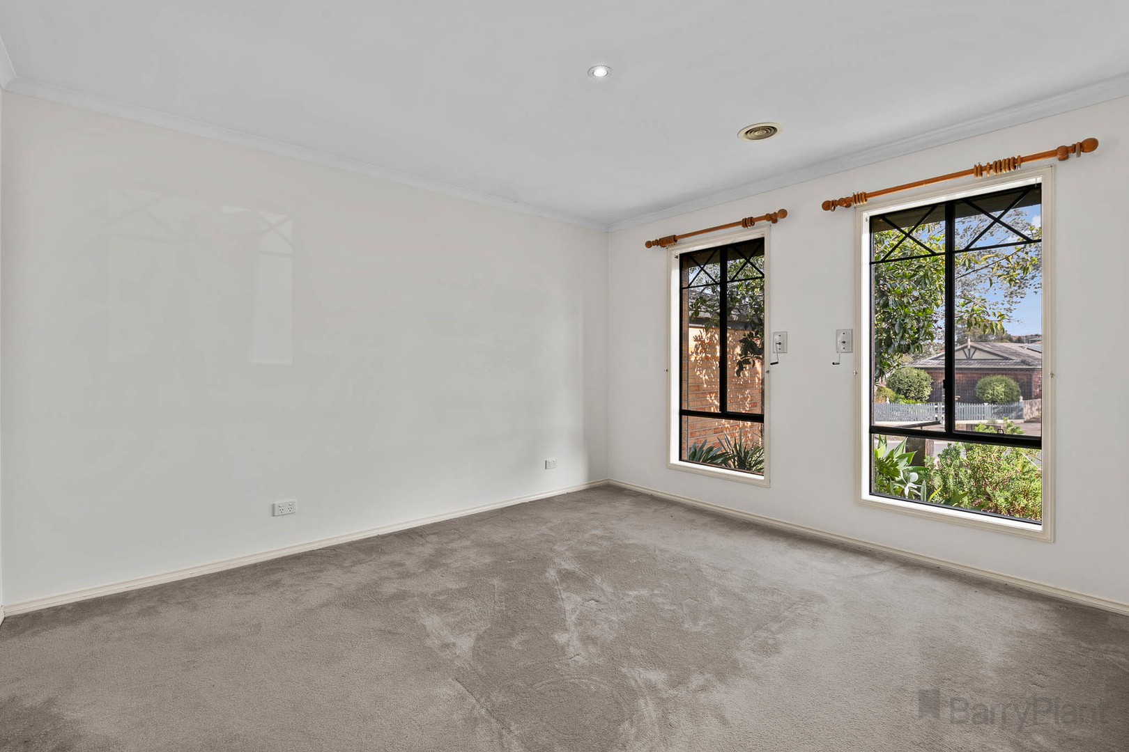 8 Nicola Court, Pakenham, VIC 3810, Pakenham - Thumbnail 6