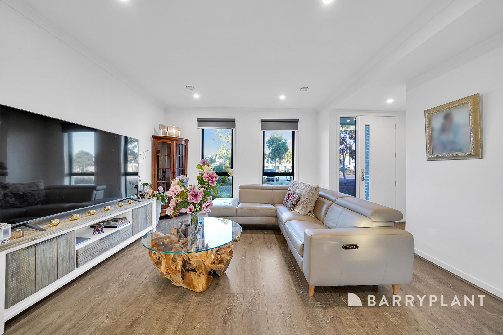8 Nostrand Walk, Point Cook, VIC 3030, Point Cook - Thumbnail 5