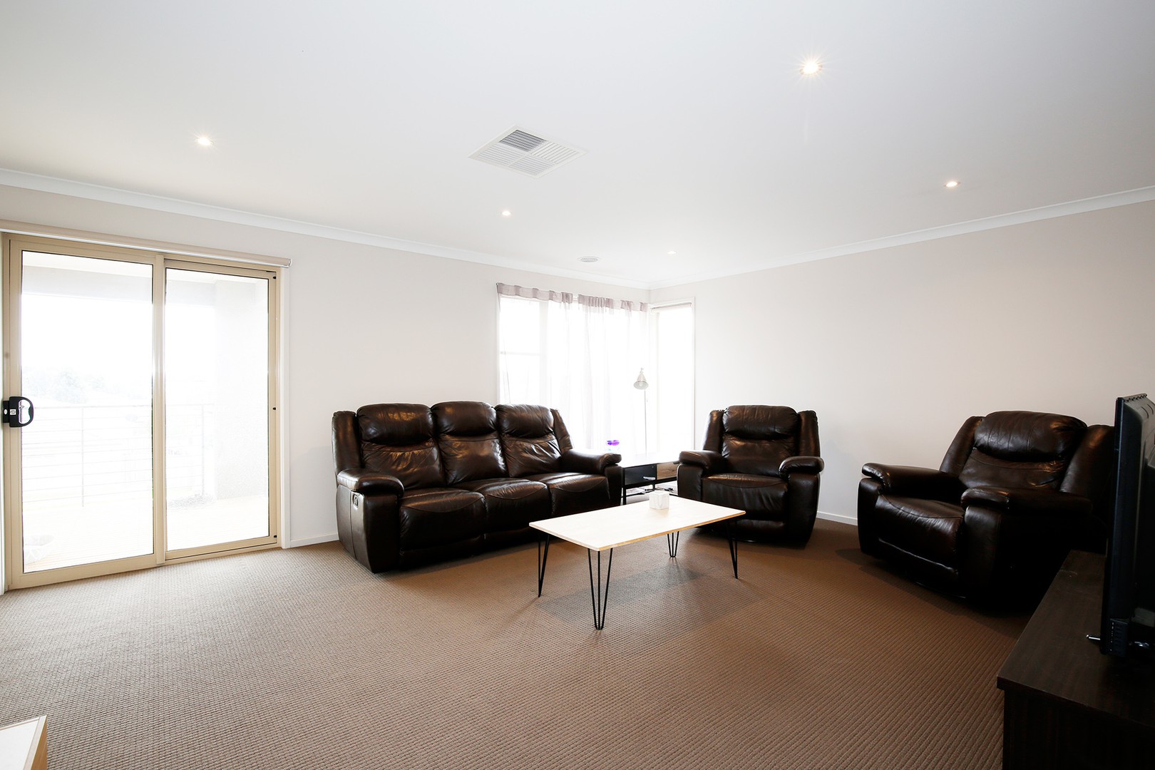 8 Nutmeg Close, Berwick, VIC 3806, Berwick - Thumbnail 5