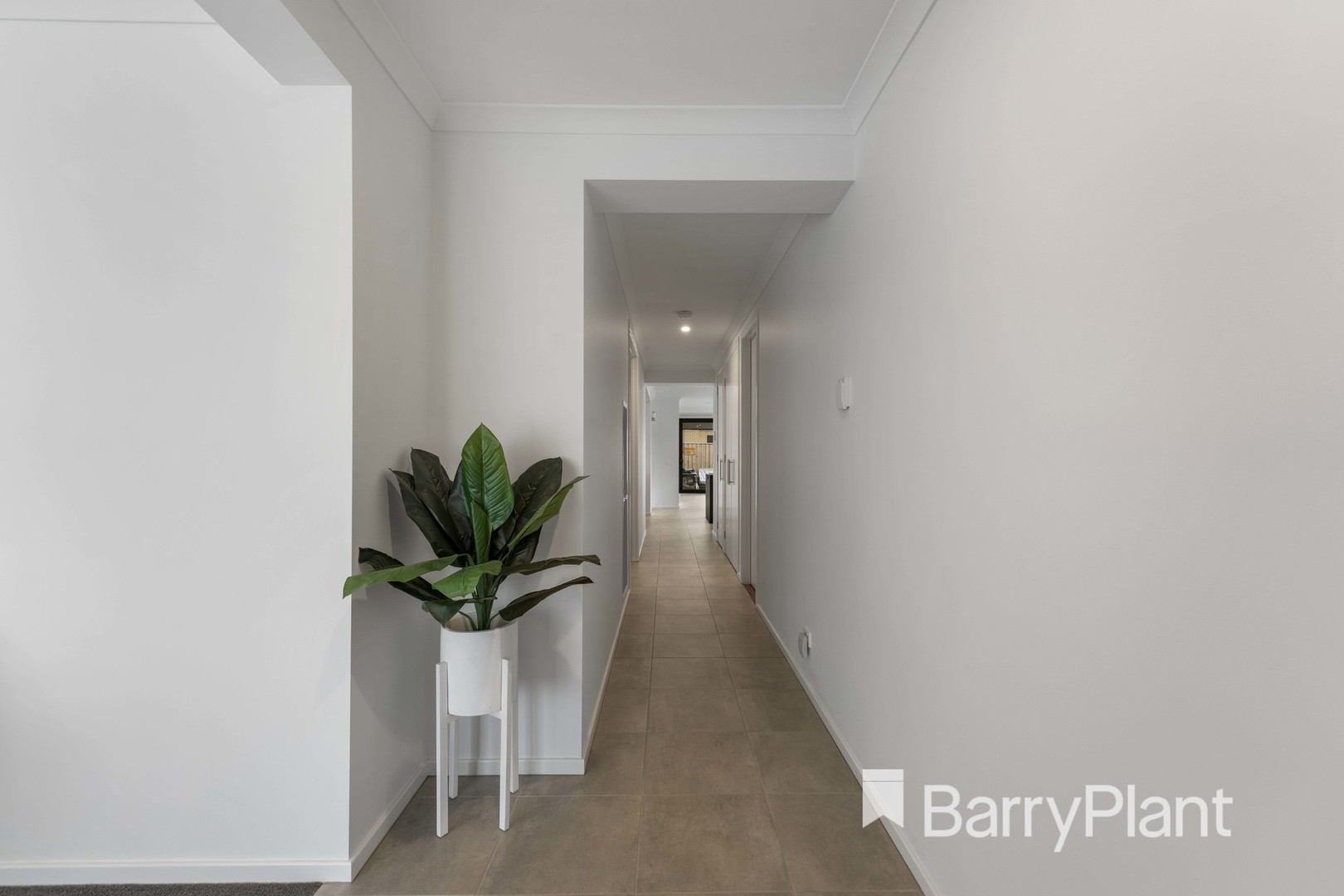 8 Nuttall Street, Mambourin, VIC 3024, Mambourin - Thumbnail 2