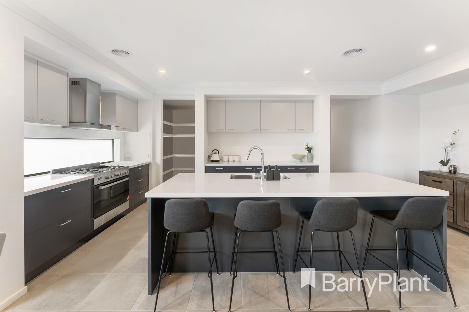 8 Nuttall Street, Mambourin, VIC 3024, Mambourin - Thumbnail 8